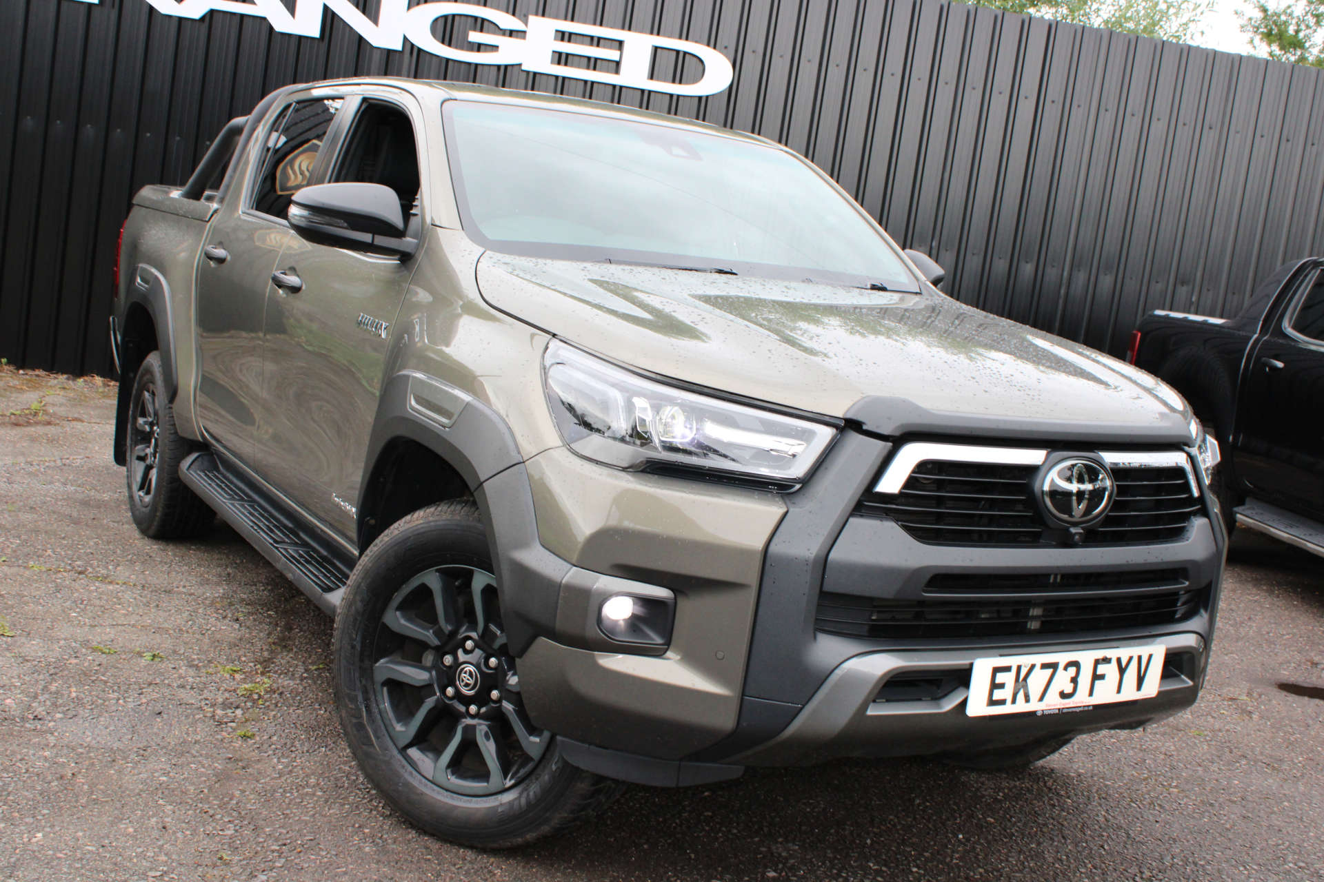 TOYOTA HILUX 2.8 HI-Luxury Invincible X D-4D 4WD Double Cab Auto 4WD 5dr #0