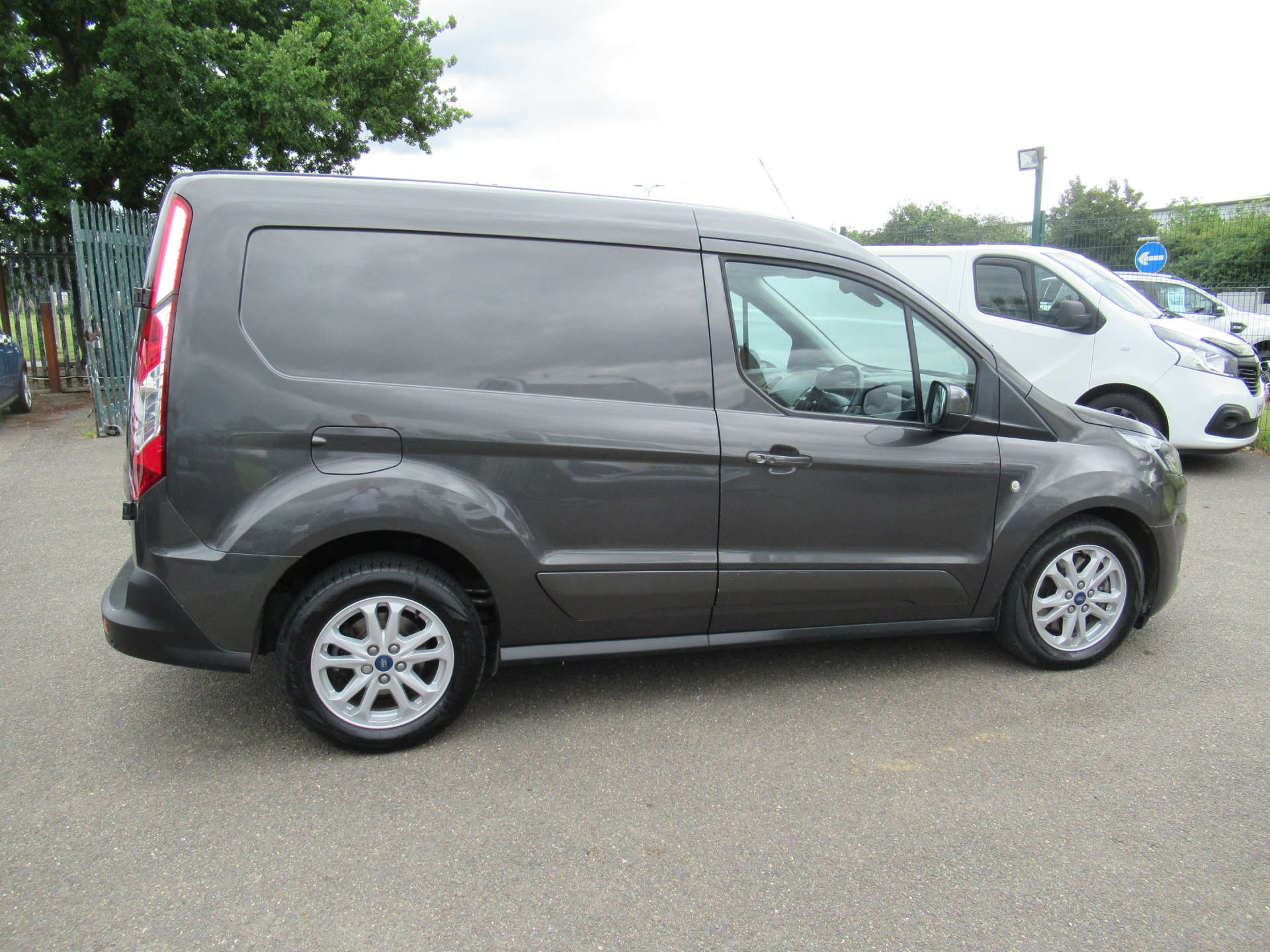 FORD TRANSIT CONNECT 1.5 Transit Connect 200 Limited TDCi #13
