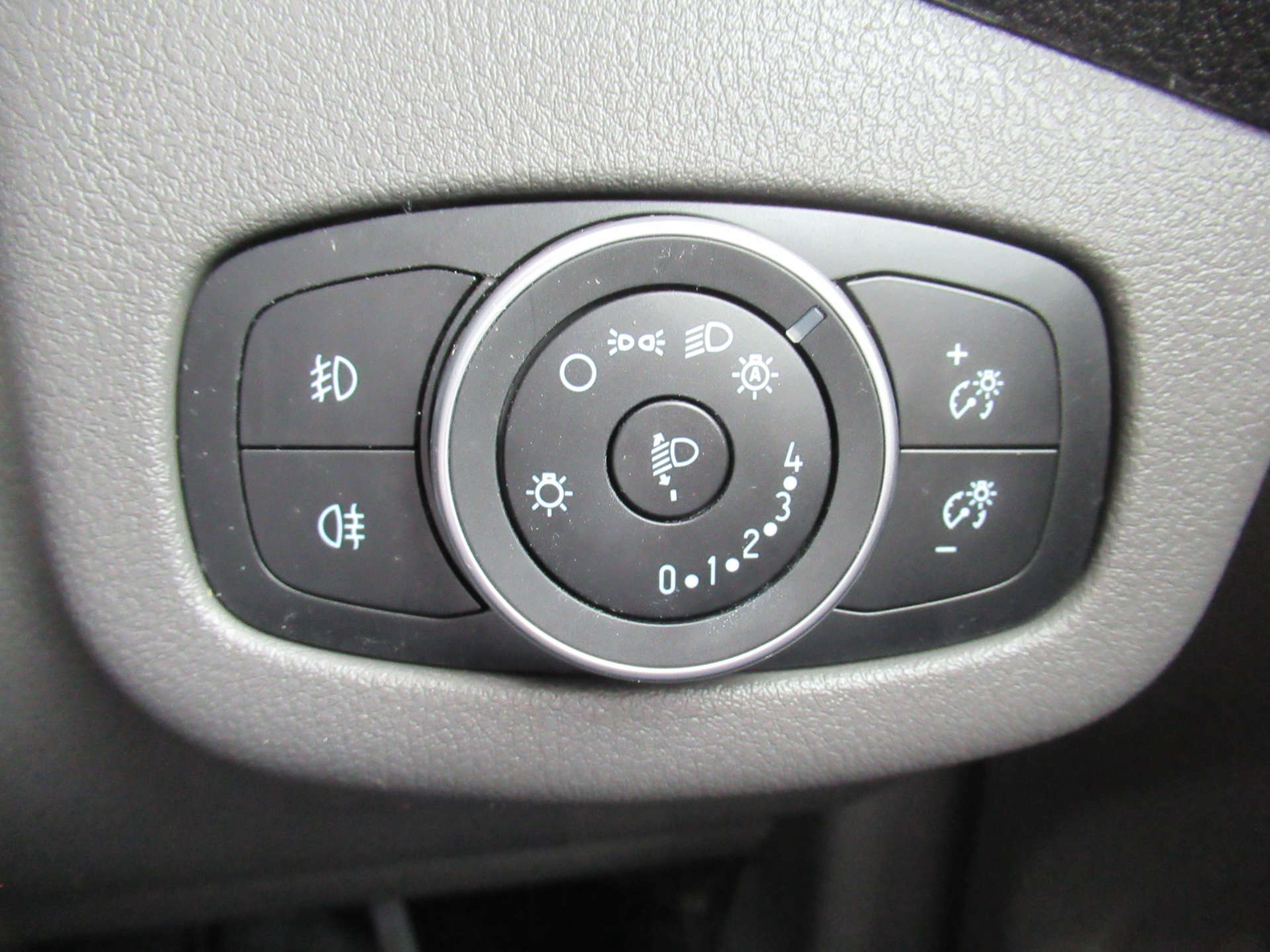 FORD TRANSIT CONNECT 1.5 Transit Connect 200 Limited TDCi #23