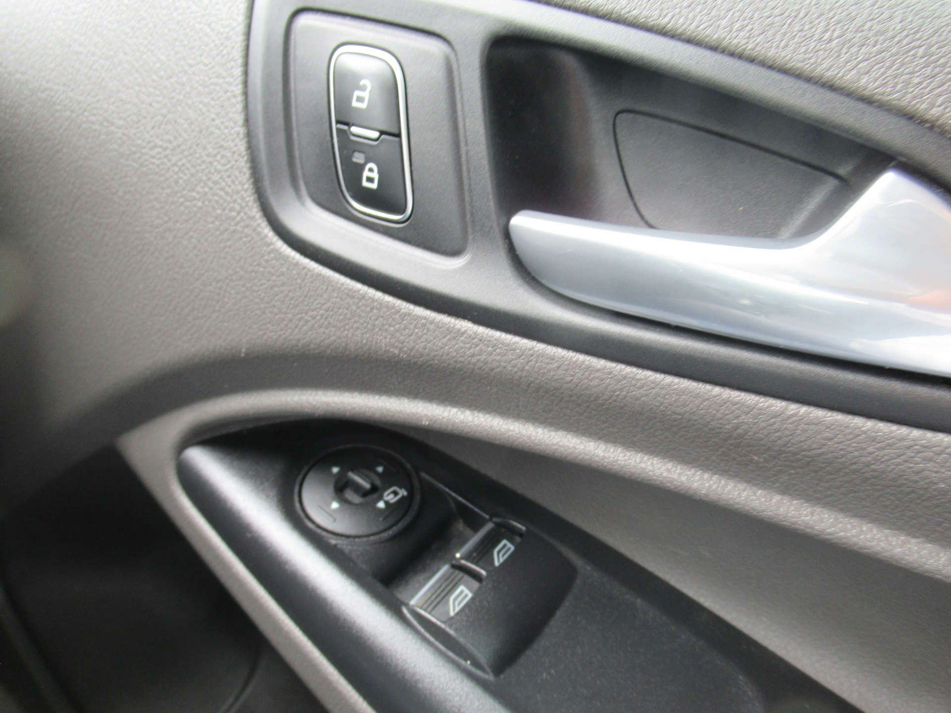 FORD TRANSIT CONNECT 1.5 Transit Connect 200 Limited TDCi #24