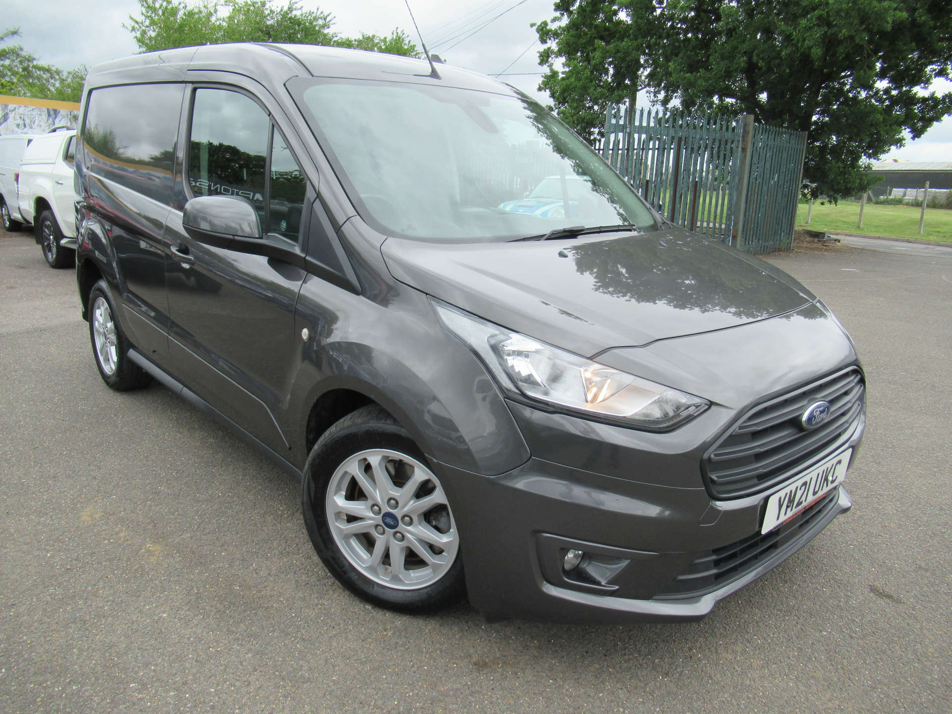 FORD TRANSIT CONNECT 1.5 Transit Connect 200 Limited TDCi #26