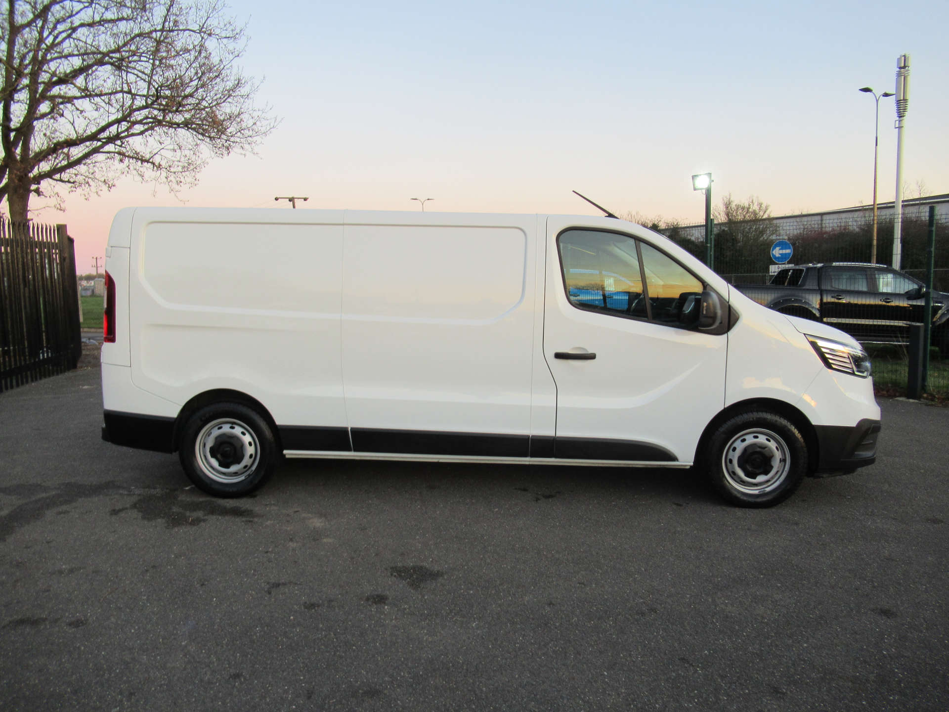RENAULT TRUCKS TRAFIC 2.0 Trafic 30 lwb #12