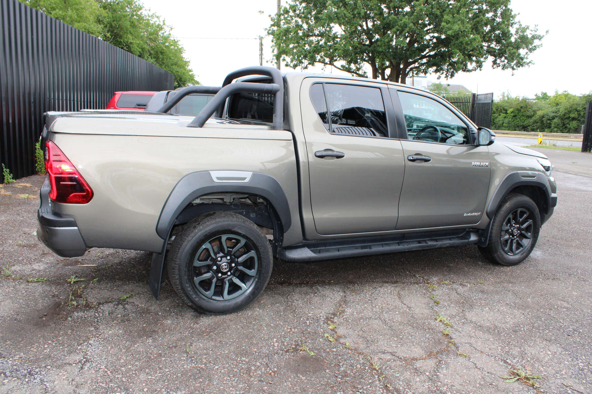 TOYOTA HILUX 2.8 HI-Luxury Invincible X D-4D 4WD Double Cab Auto 4WD 5dr #27