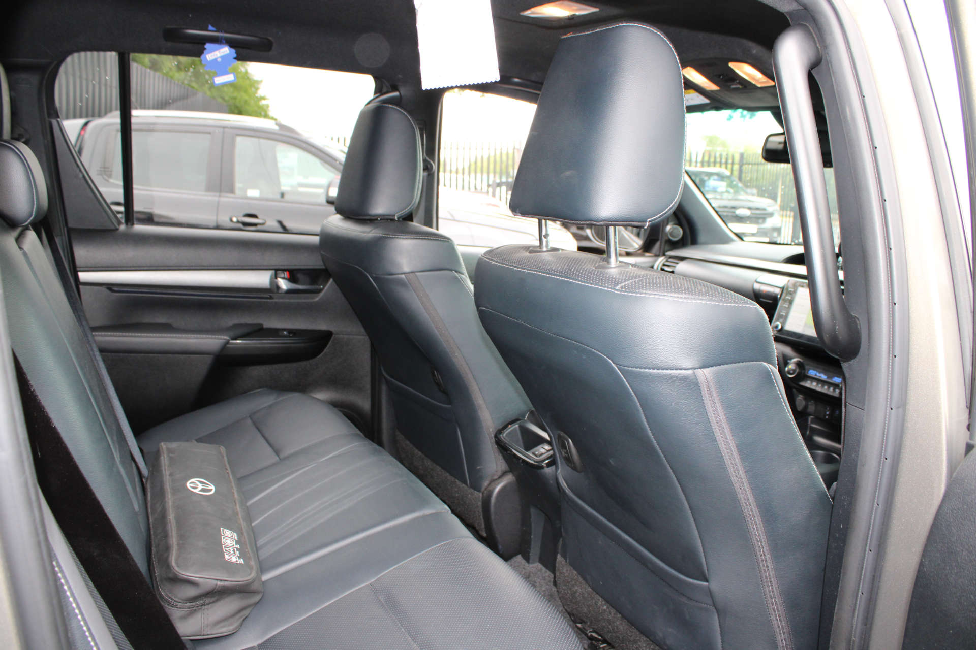 TOYOTA HILUX 2.8 HI-Luxury Invincible X D-4D 4WD Double Cab Auto 4WD 5dr #29