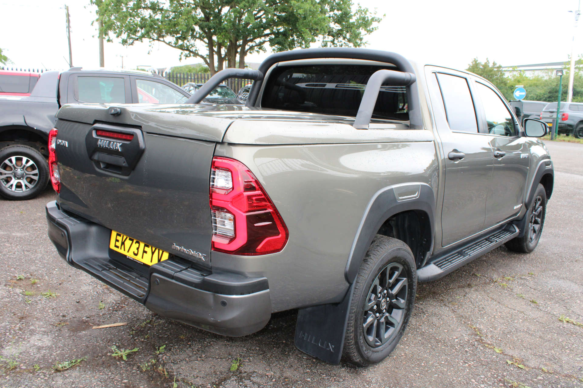 TOYOTA HILUX 2.8 HI-Luxury Invincible X D-4D 4WD Double Cab Auto 4WD 5dr #33