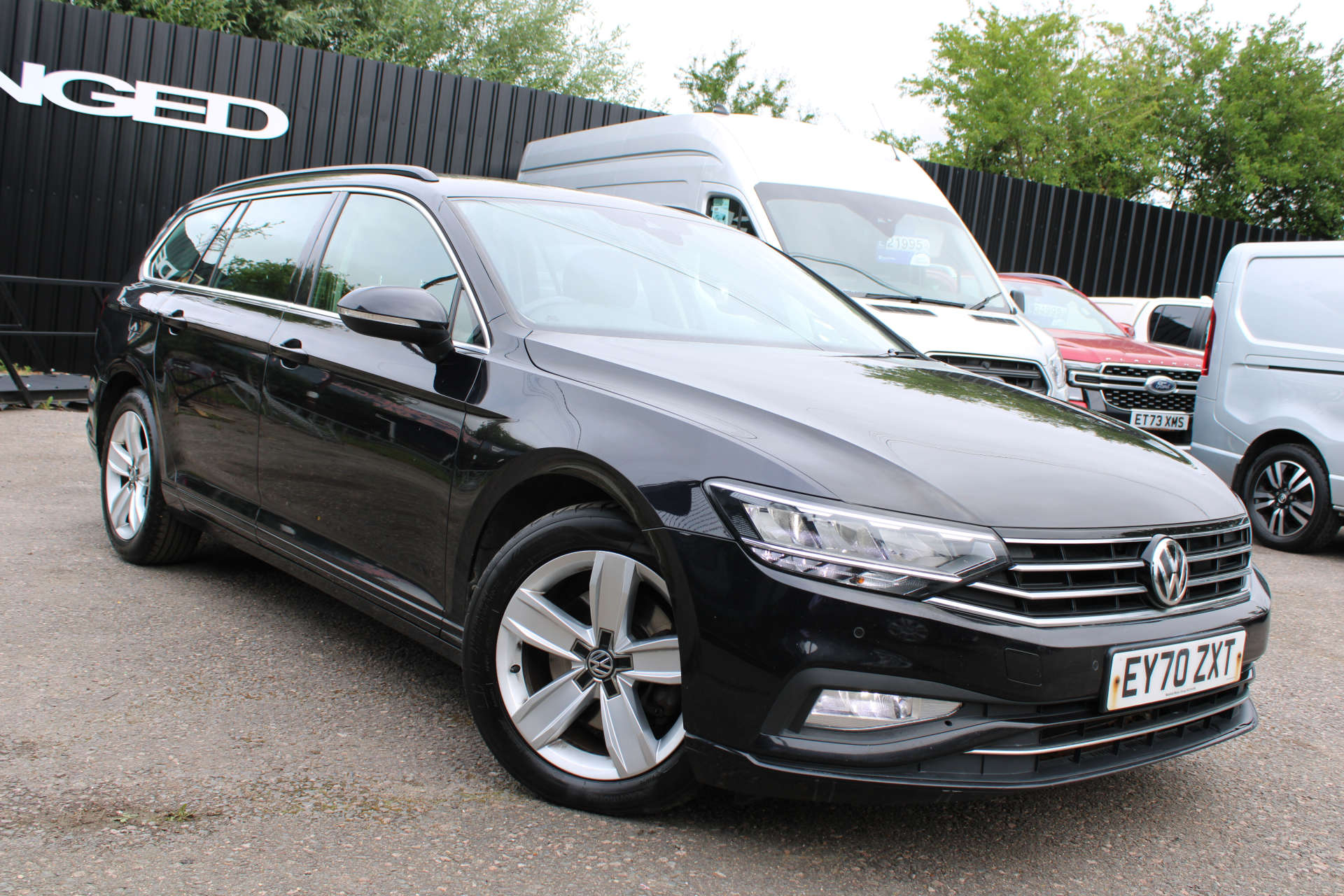 2020 VOLKSWAGEN PASSAT 2.0 PASSAT SE NAV TDI SEMI AUTO 5DR 101,373 MILES 2020 AUTOMATIC... photo