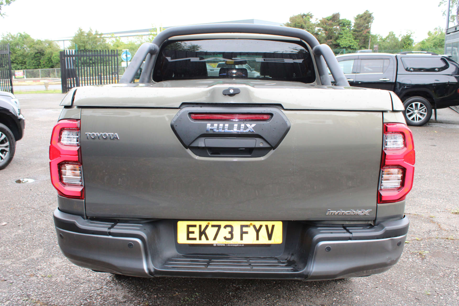 TOYOTA HILUX 2.8 HI-Luxury Invincible X D-4D 4WD Double Cab Auto 4WD 5dr #35
