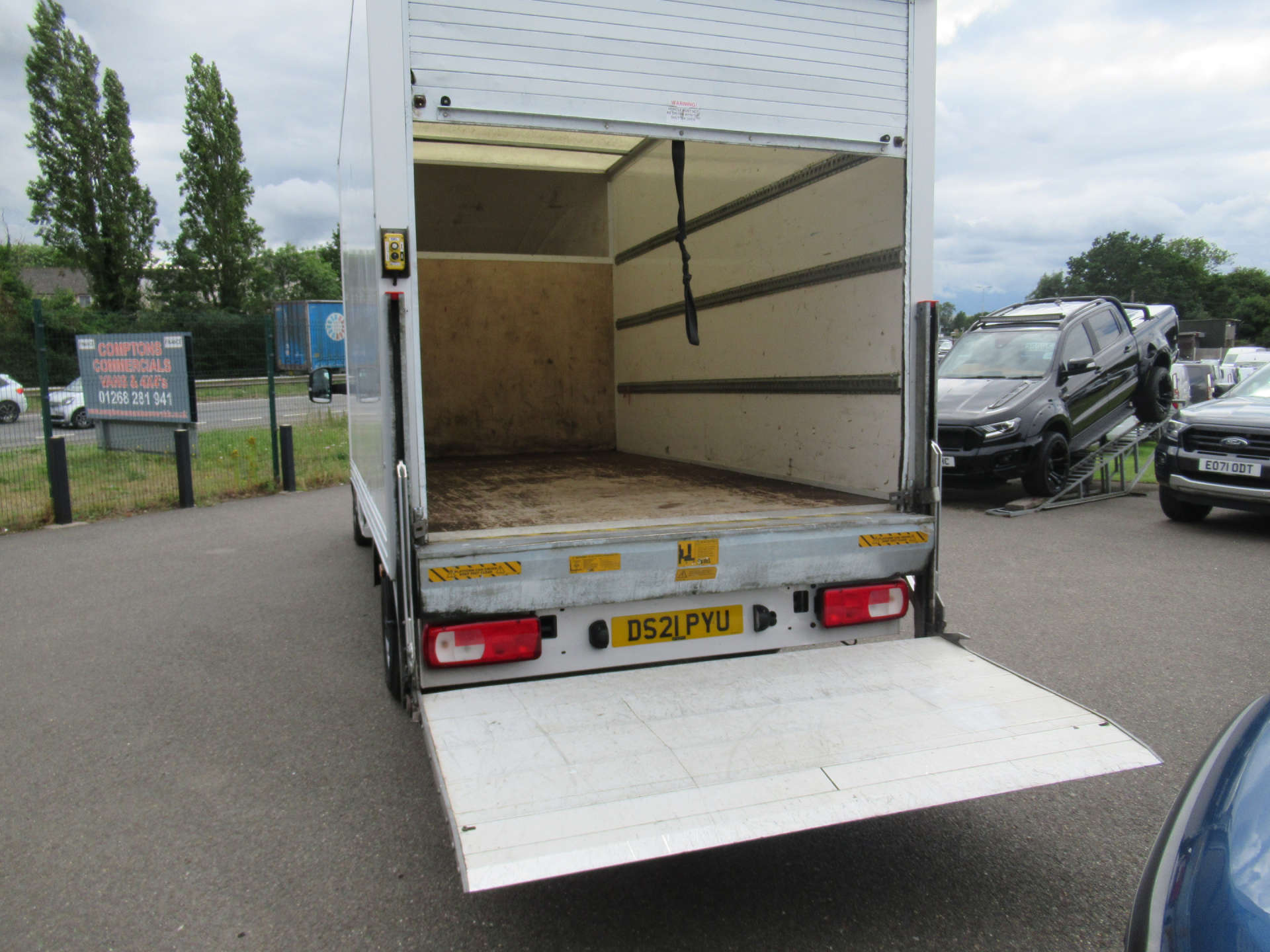 VOLKSWAGEN CRAFTER 2.0 TDI CR35 Startline Luton 2dr Diesel Manual LWB Euro 6 (s/s) (ETG) (140 ps) #9