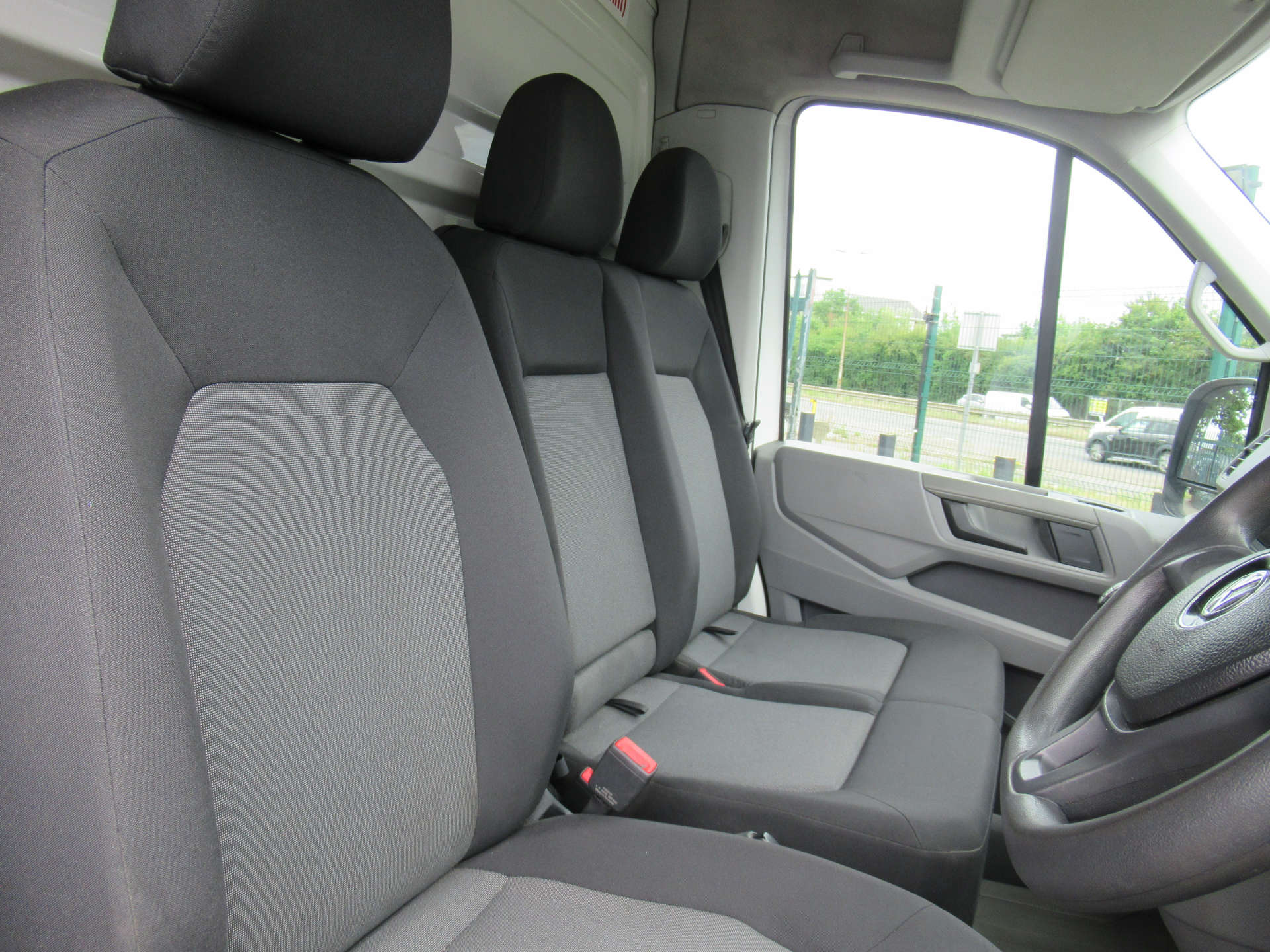 VOLKSWAGEN CRAFTER 2.0 TDI CR35 Startline Luton 2dr Diesel Manual LWB Euro 6 (s/s) (ETG) (140 ps) #16