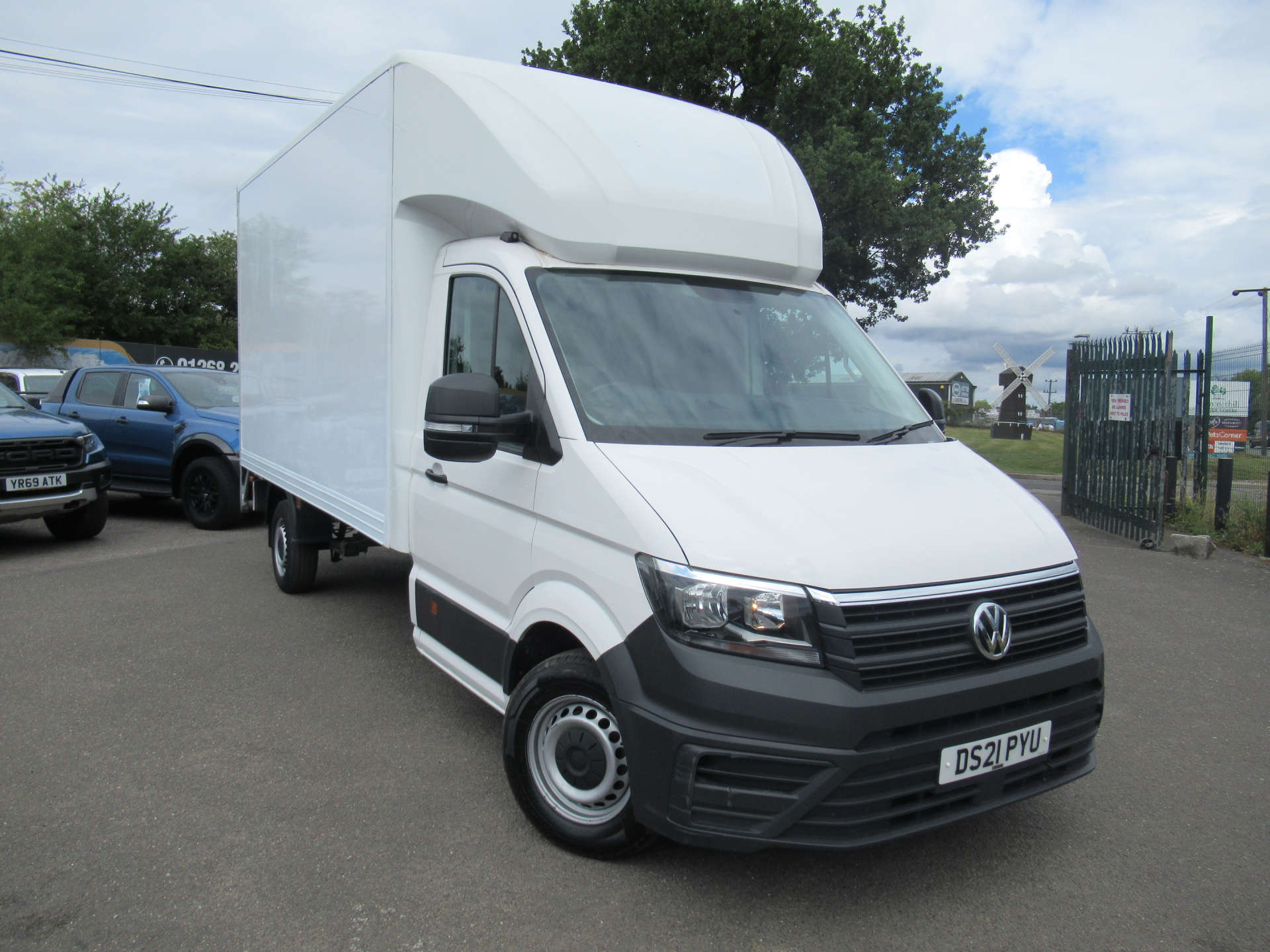 VOLKSWAGEN CRAFTER 2.0 TDI CR35 Startline Luton 2dr Diesel Manual LWB Euro 6 (s/s) (ETG) (140 ps) #26