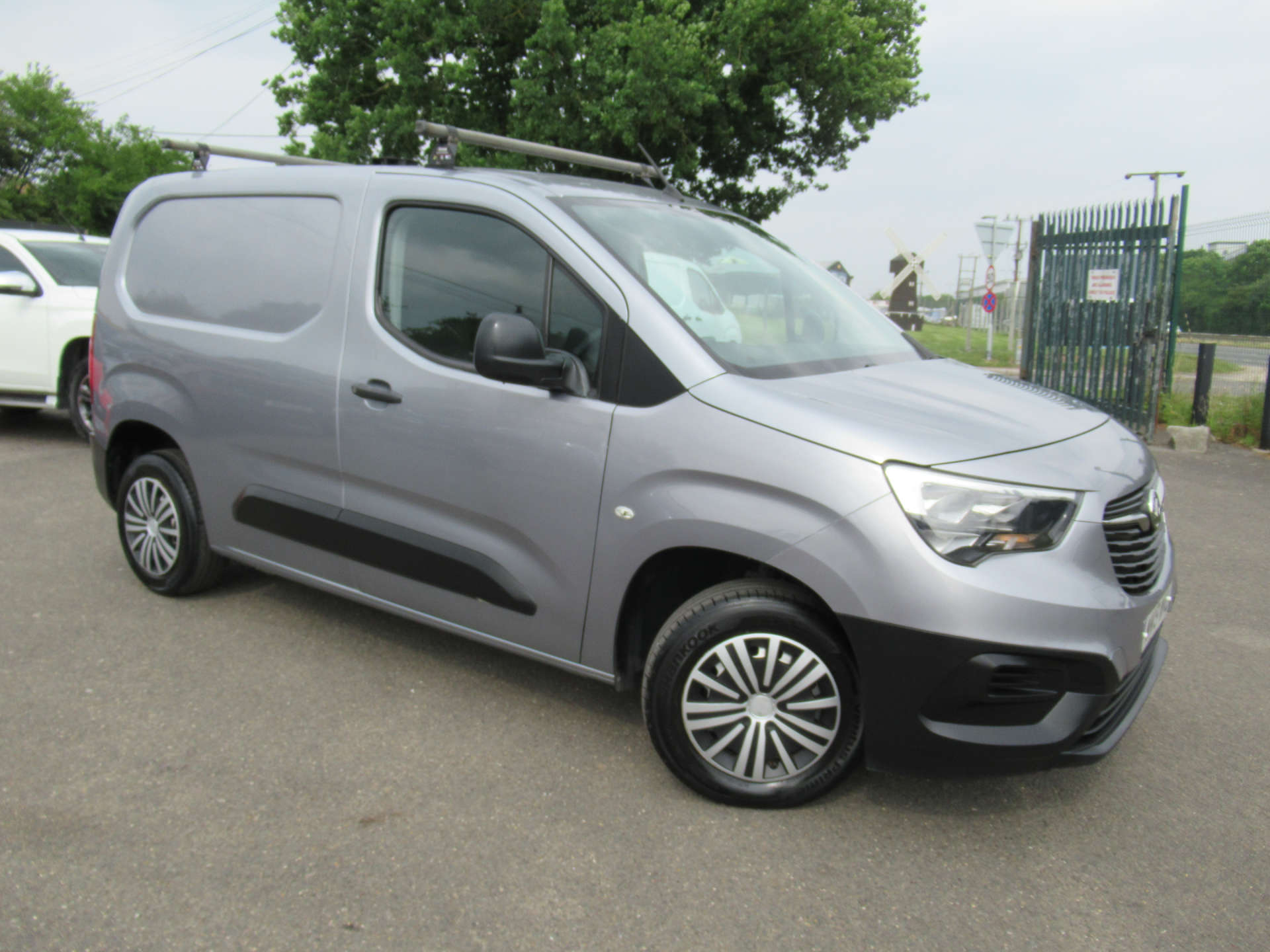 VAUXHALL COMBO 1.6 Combo 2000 Edition TD S/S #24