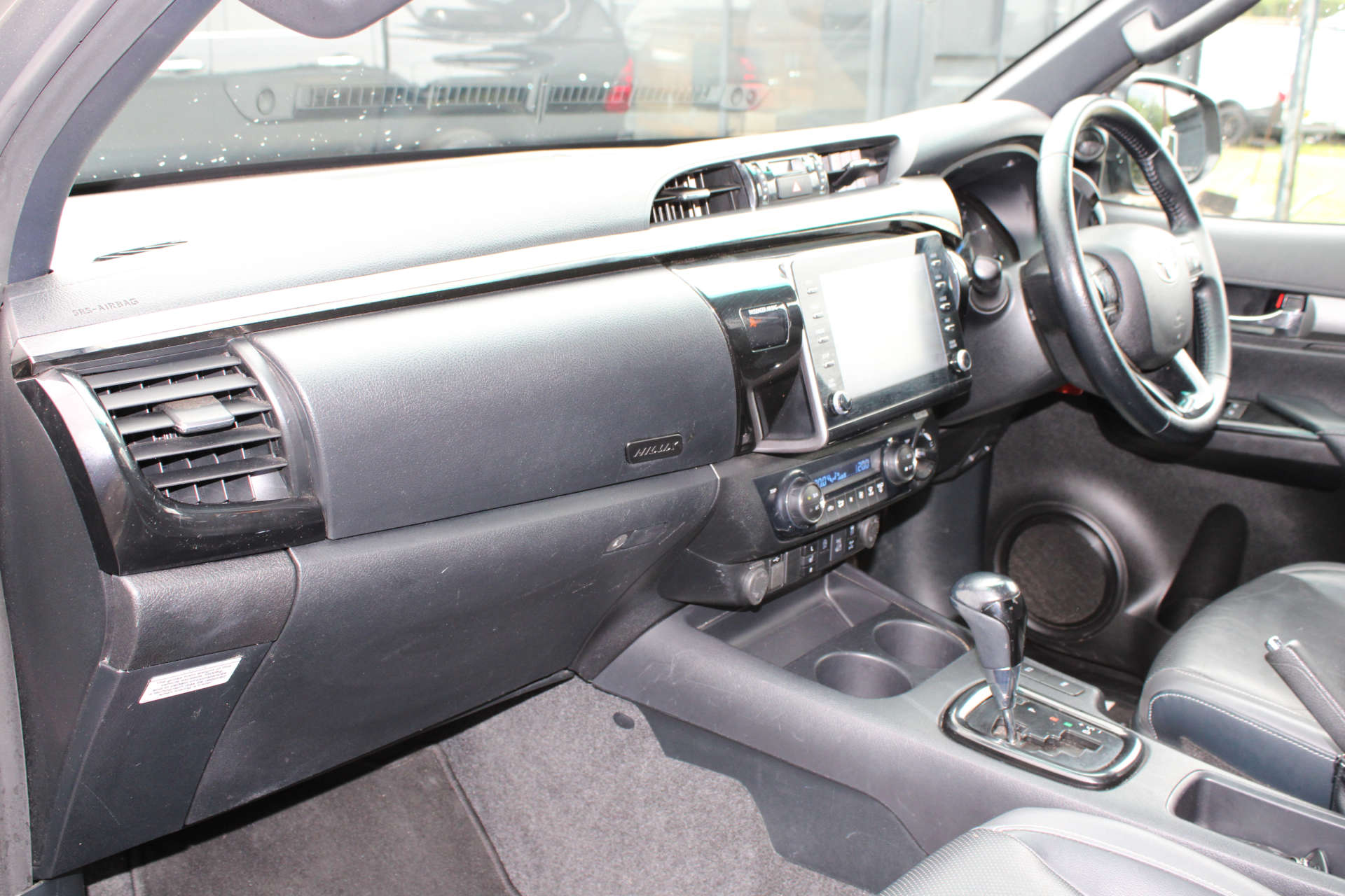TOYOTA HILUX 2.8 HI-Luxury Invincible X D-4D 4WD Double Cab Auto 4WD 5dr #52