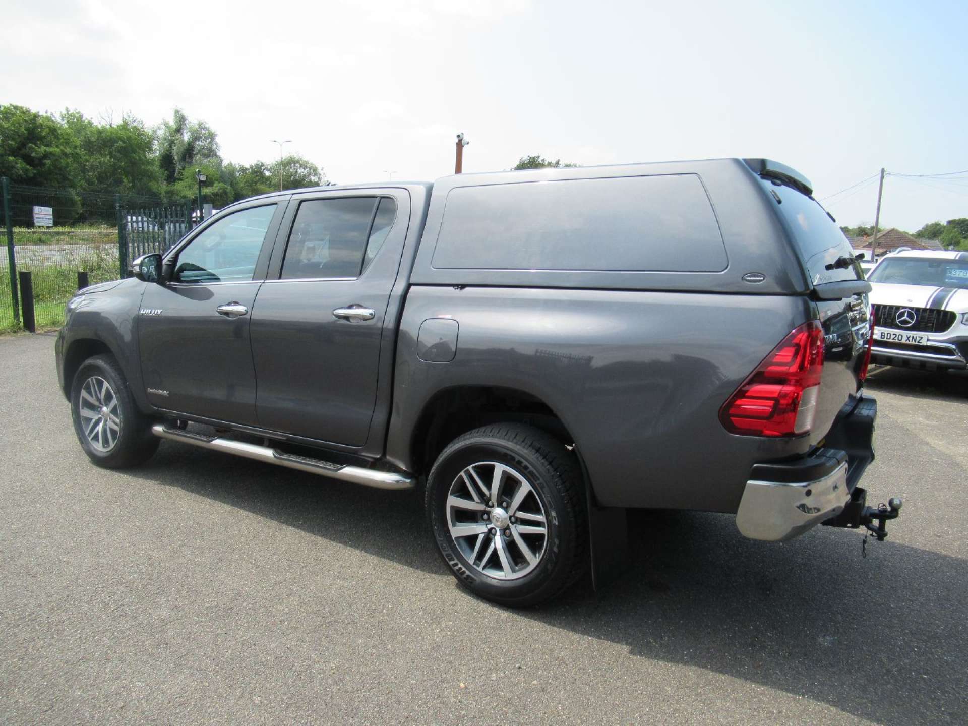 TOYOTA HILUX 2.4 HI-Luxury Invincible X D-4D 4WD Double Cab Auto 4WD 5dr #6