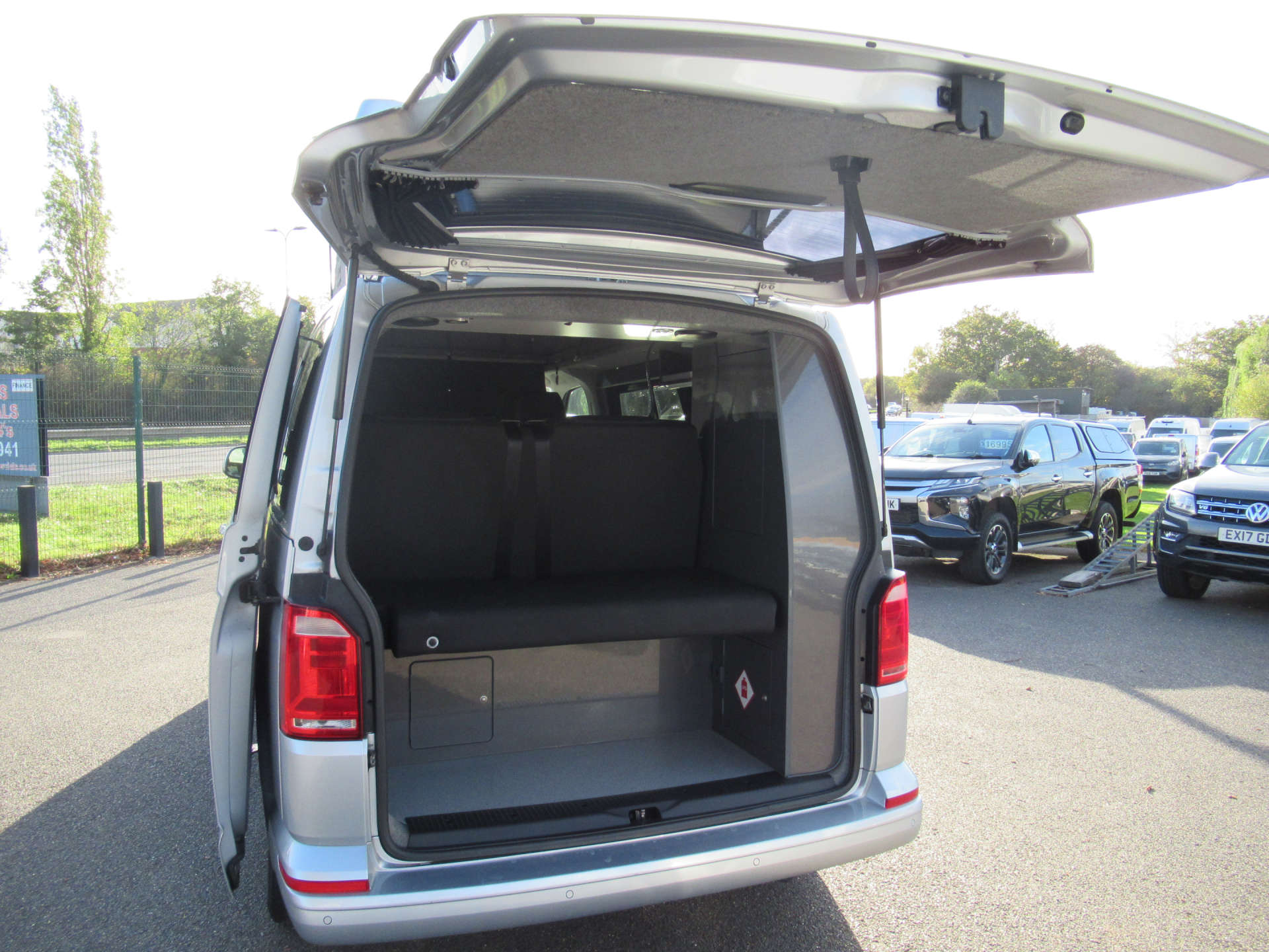 VOLKSWAGEN TRANSPORTER 2.0 Transporter T28 Highline TDI BlueMotion Technology camper van #23