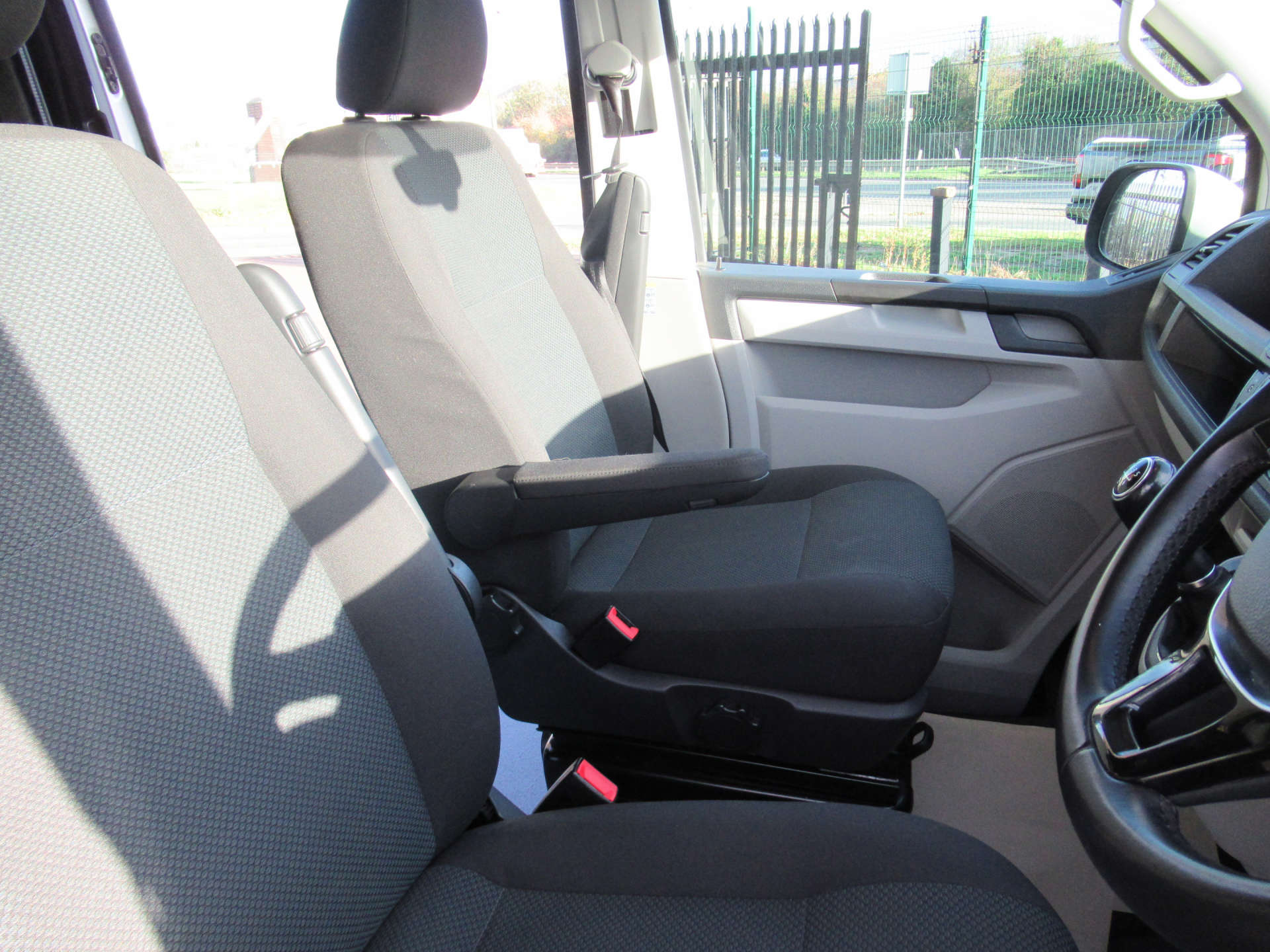 VOLKSWAGEN TRANSPORTER 2.0 Transporter T28 Highline TDI BlueMotion Technology camper van #29