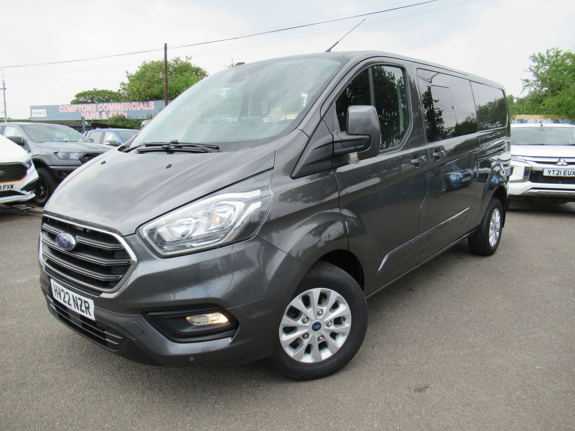 FORD CUSTOM CAB Ford Transit Custom 2.0 320 EcoBlue Limited Crew Van Double Cab 5dr Diesel Manual L2 H1 Euro 6 (s/s) (6 Seat) (130 ps) #0