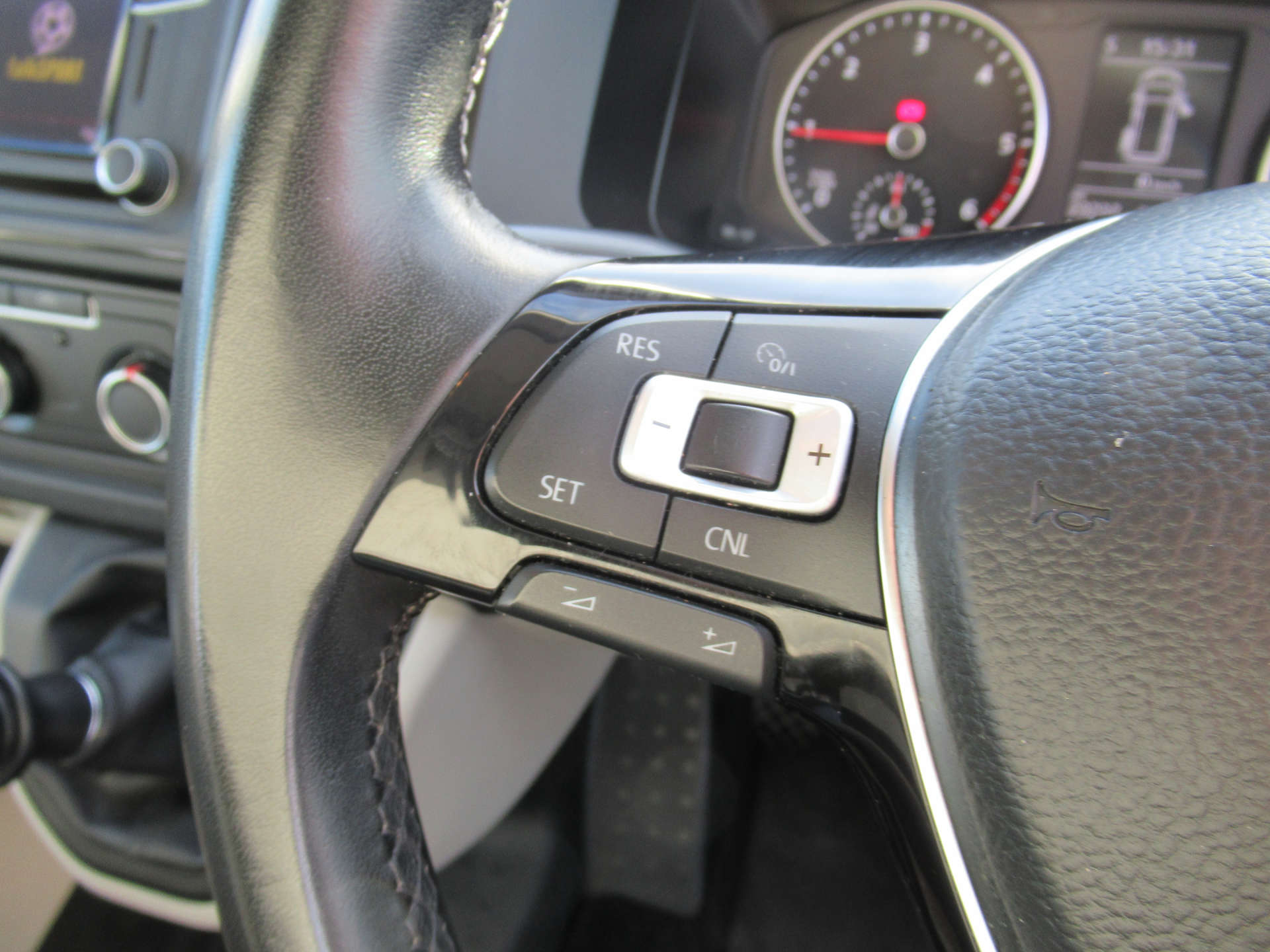 VOLKSWAGEN TRANSPORTER 2.0 Transporter T28 Highline TDI BlueMotion Technology camper van #35