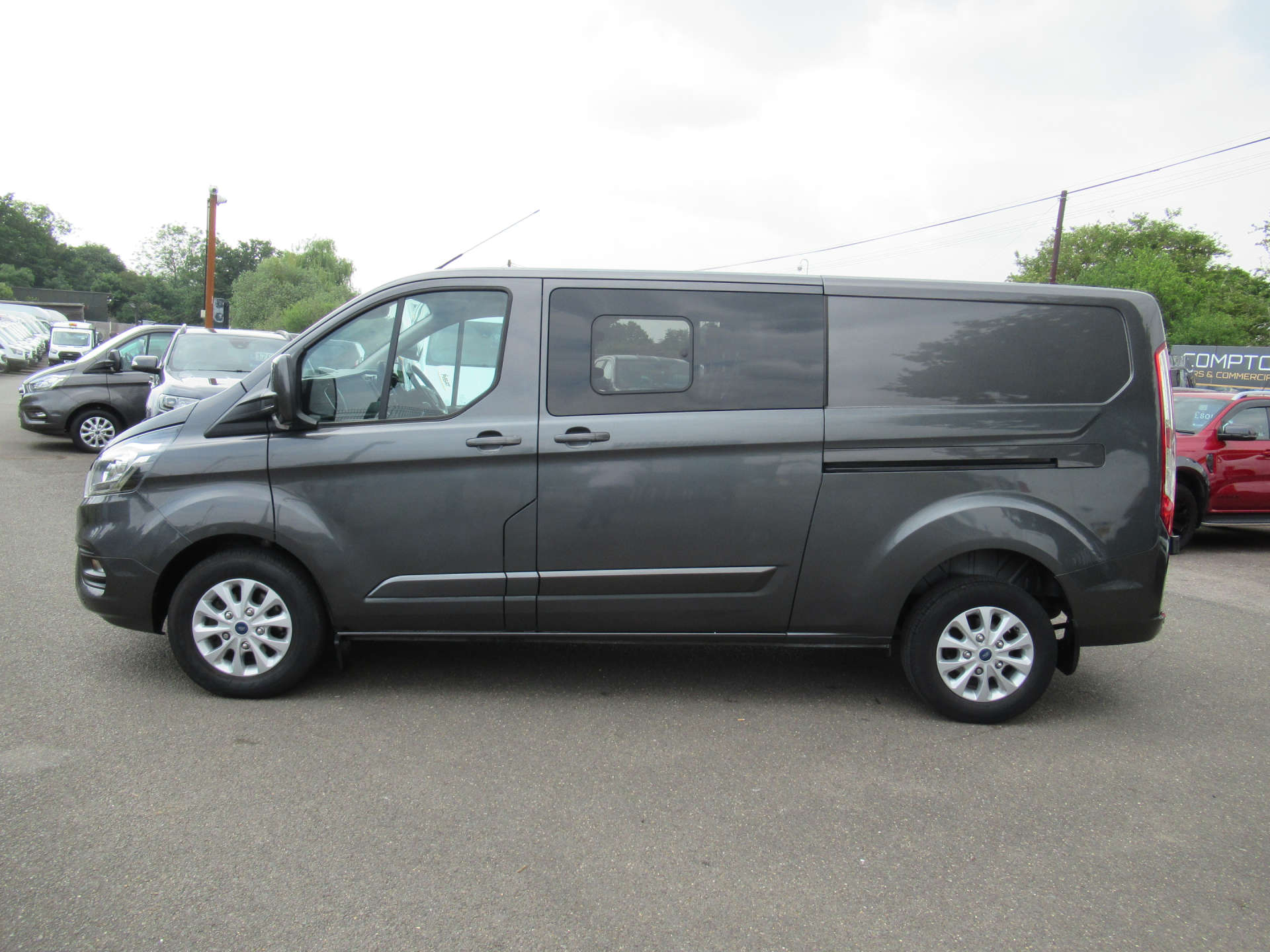FORD CUSTOM CAB Ford Transit Custom 2.0 320 EcoBlue Limited Crew Van Double Cab 5dr Diesel Manual L2 H1 Euro 6 (s/s) (6 Seat) (130 ps) #3