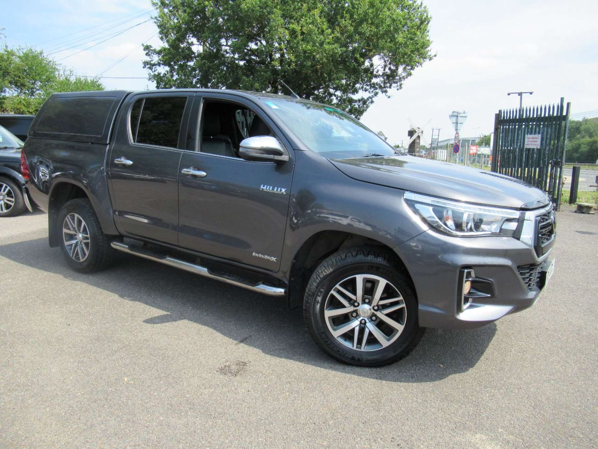 TOYOTA HILUX 2.4 HI-Luxury Invincible X D-4D 4WD Double Cab Auto 4WD 5dr #26