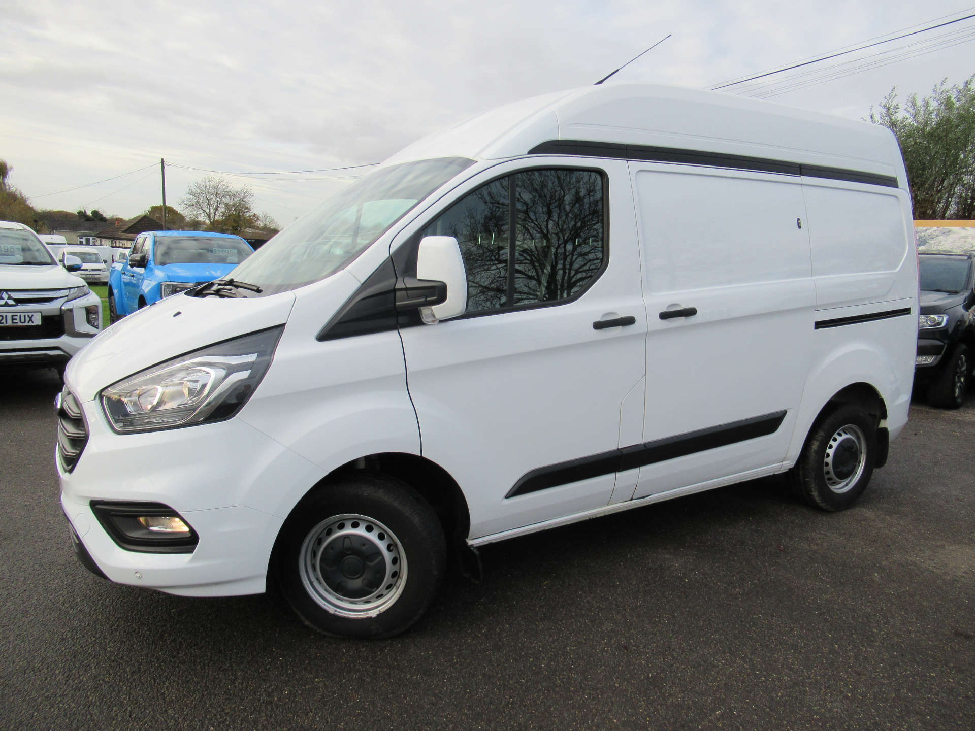 FORD TRANSIT CUSTOM 2.0 Transit Custom 300 Trend EcoBlue #1