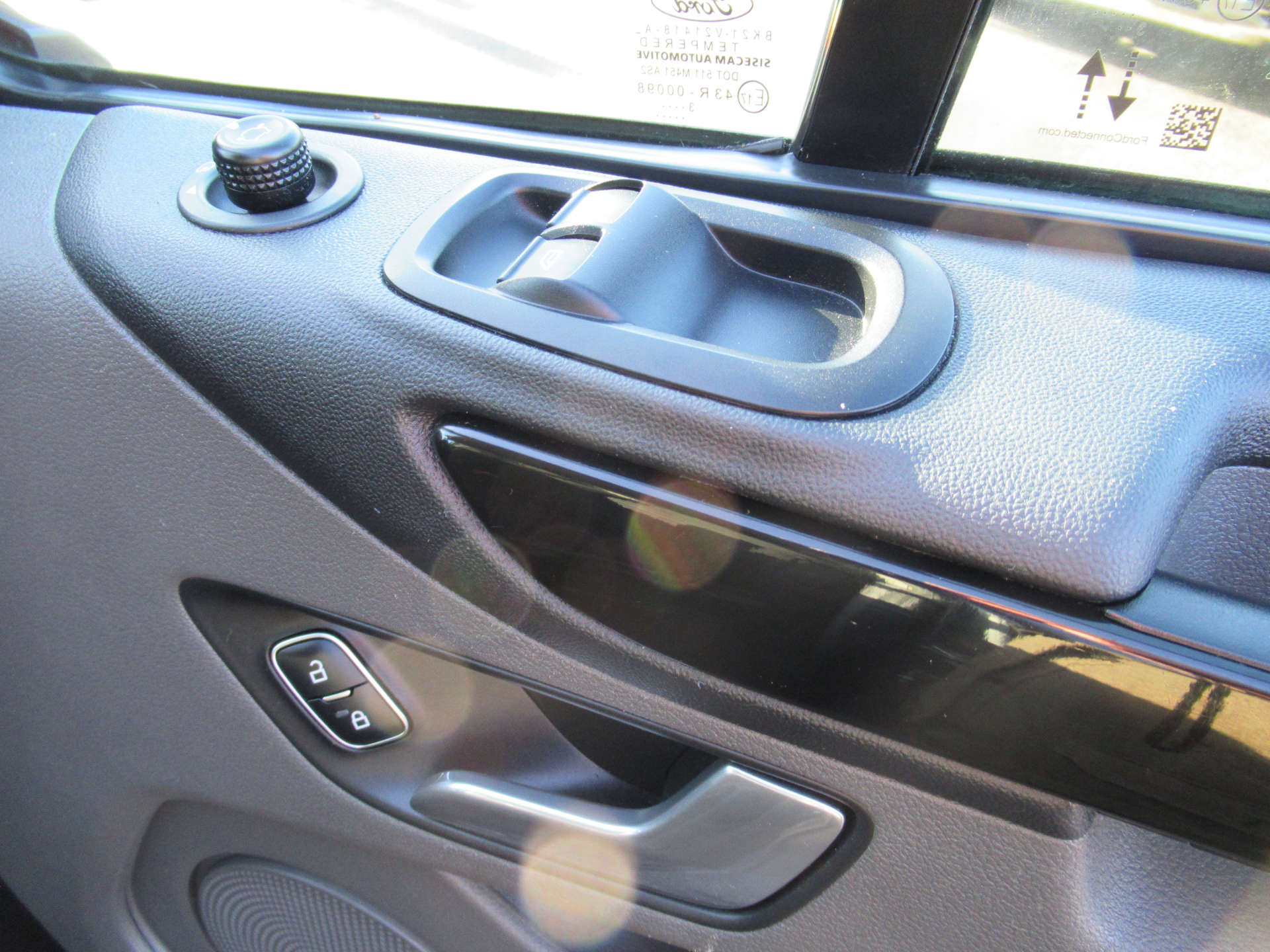 FORD TRANSIT CUSTOM 2.0 Transit Custom 300 Limited EcoBlue 5dr #25