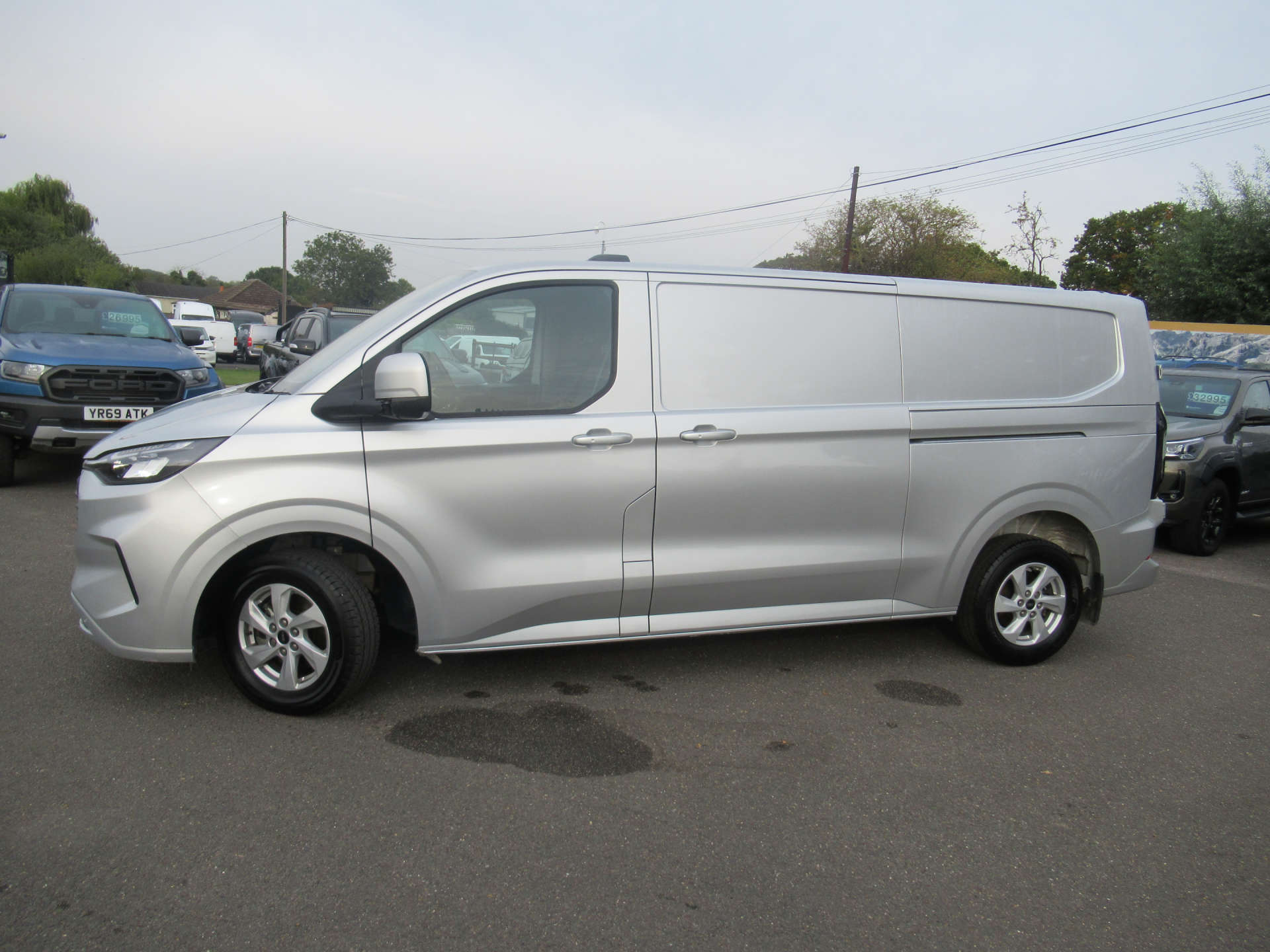 FORD TRANSIT CUSTOM 2.0 300 Limited EcoBlue #2