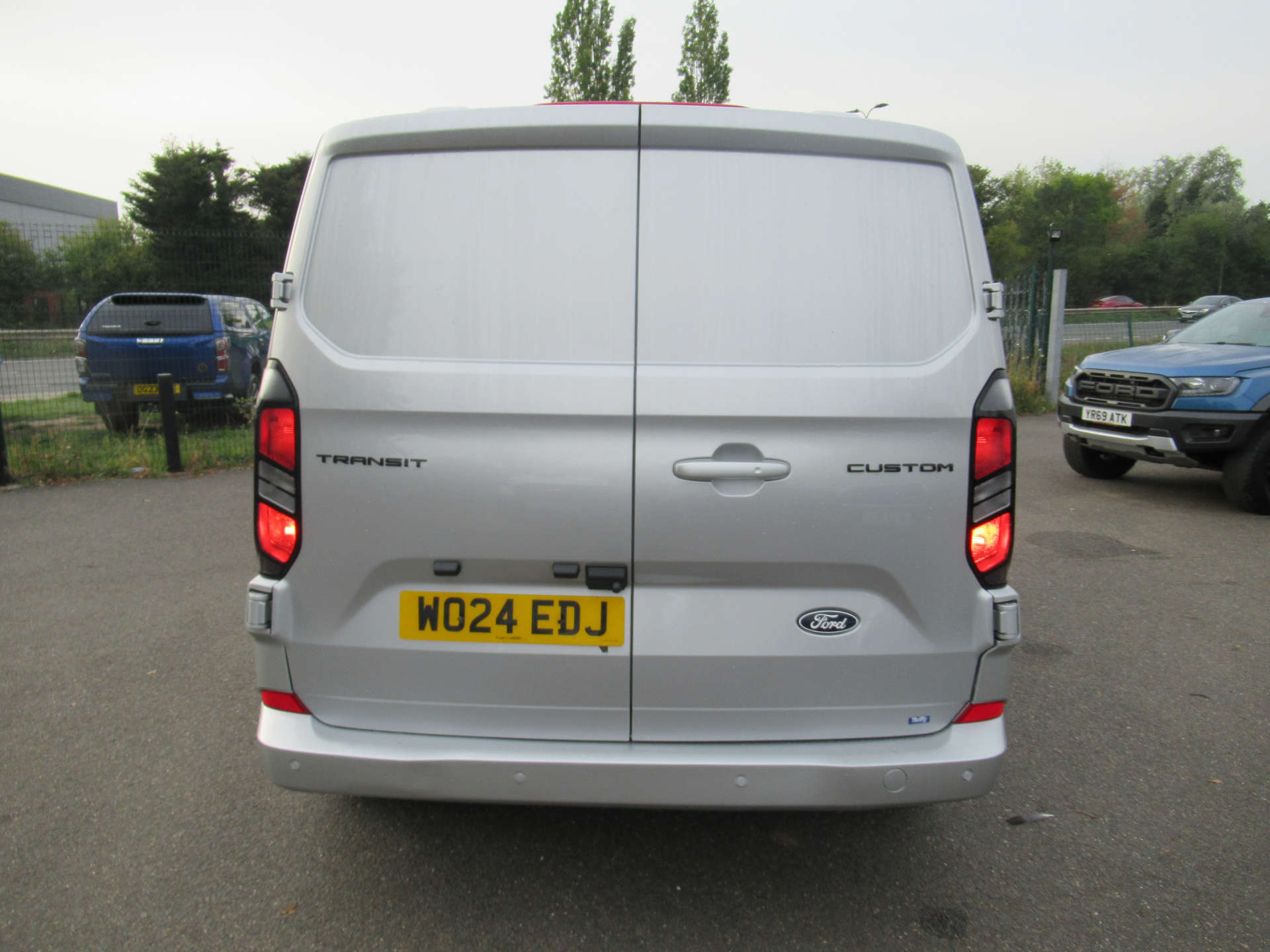 FORD TRANSIT CUSTOM 2.0 300 Limited EcoBlue #9