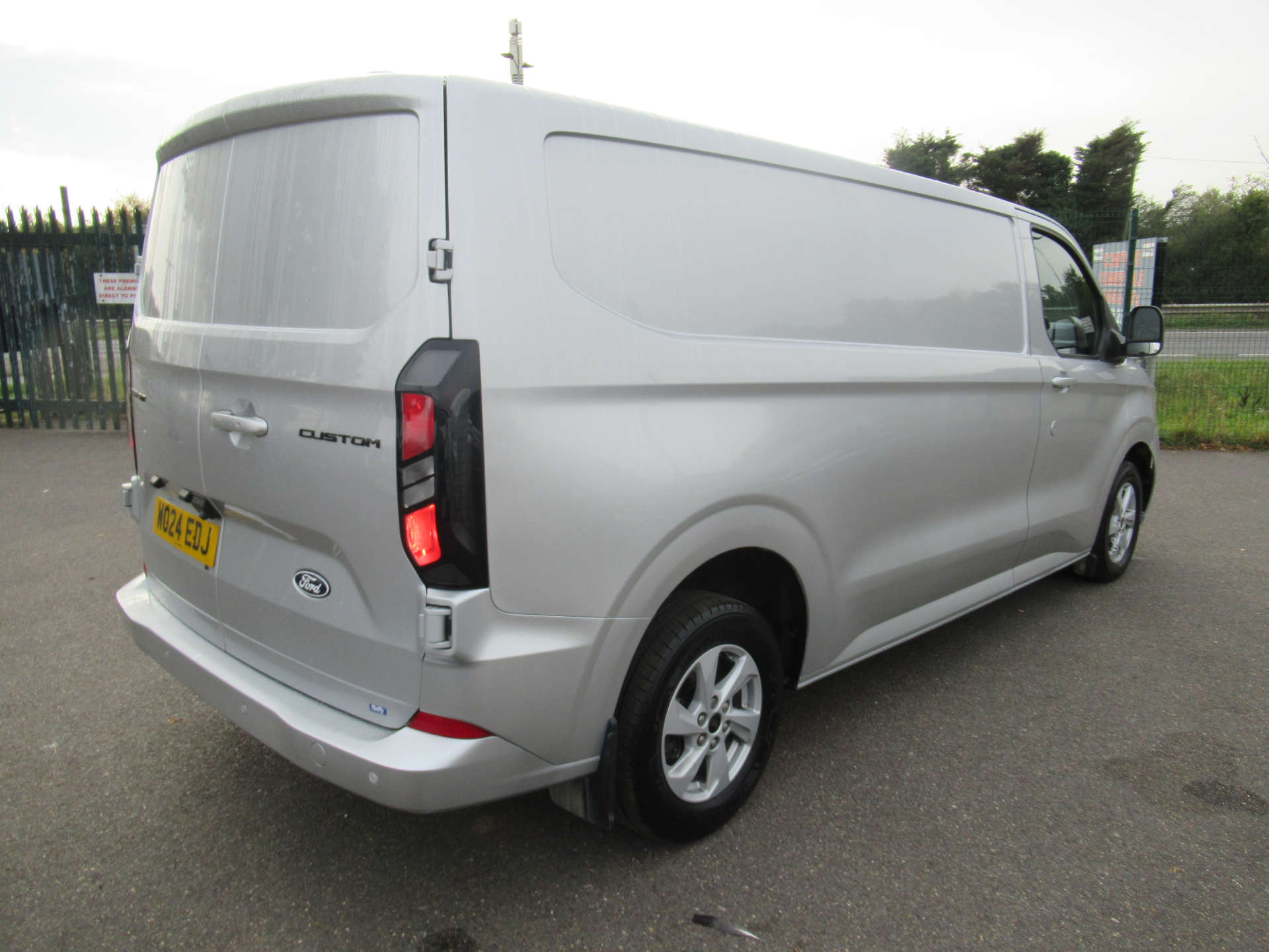 FORD TRANSIT CUSTOM 2.0 300 Limited EcoBlue #11