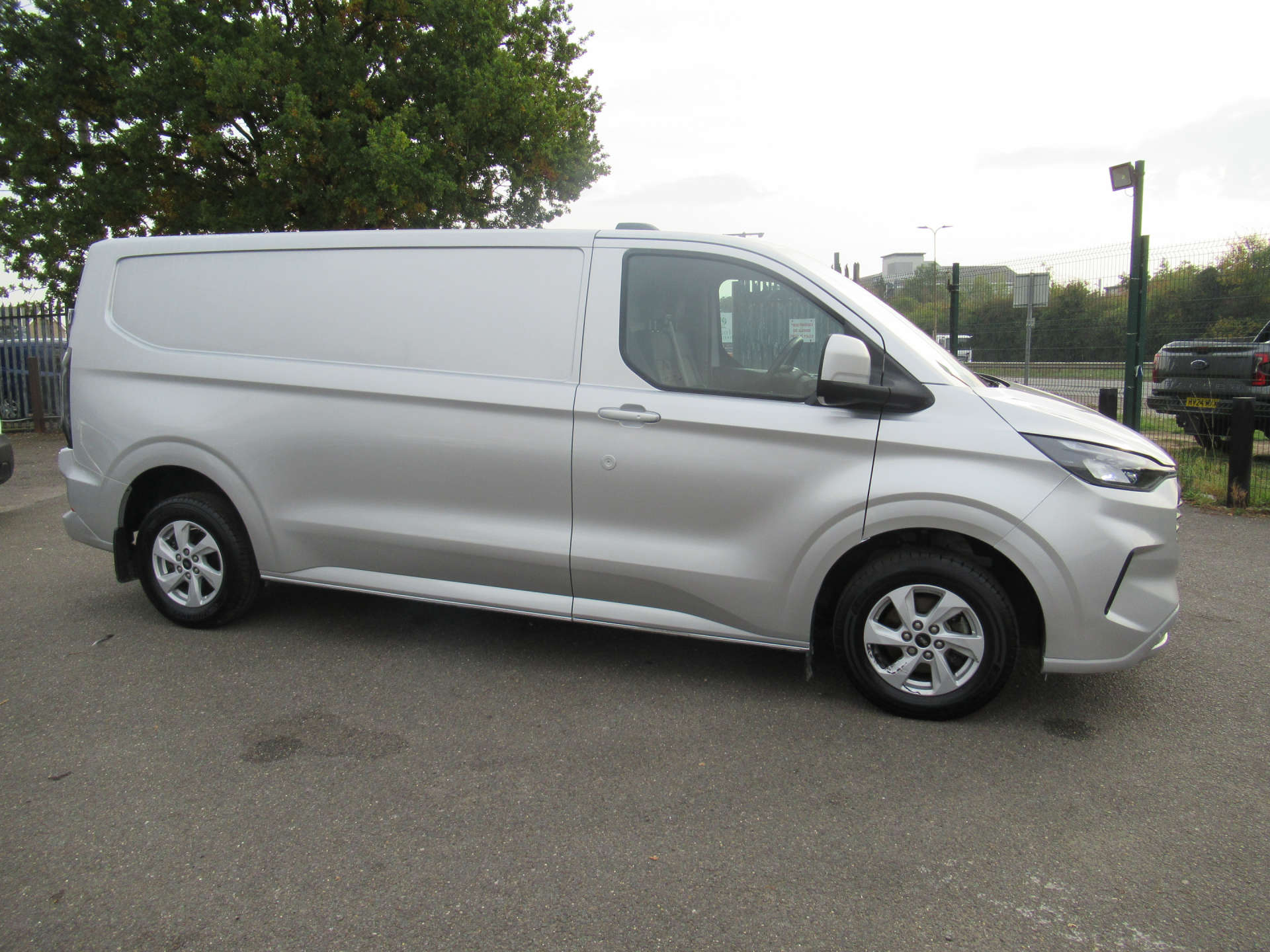 FORD TRANSIT CUSTOM 2.0 300 Limited EcoBlue #13