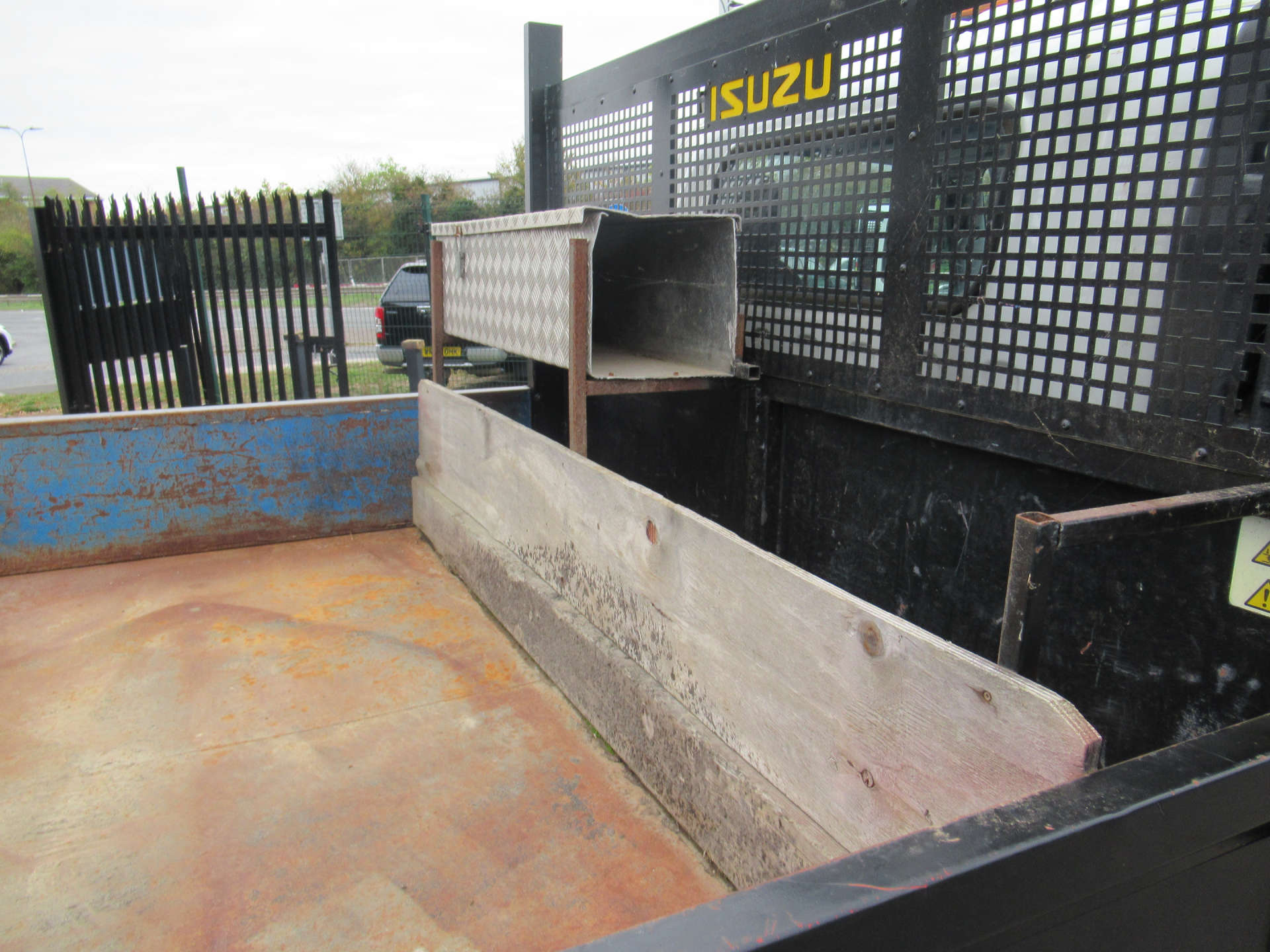 ISUZU TRUCKS FORWARD 3.0 N75.150 L tipper truck #9