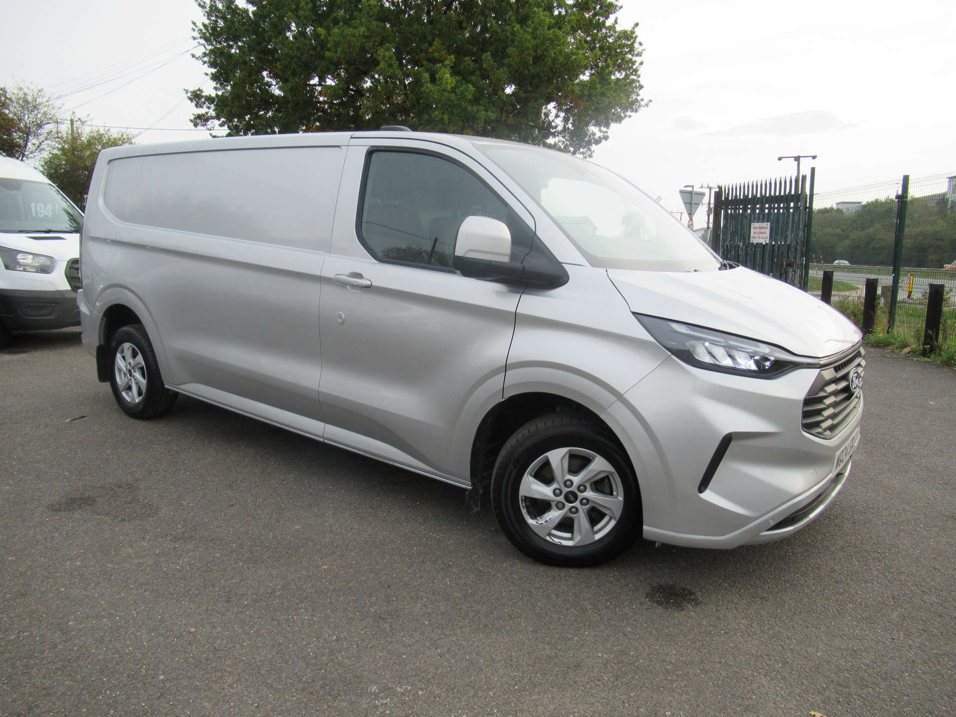 FORD TRANSIT CUSTOM 2.0 300 Limited EcoBlue #26