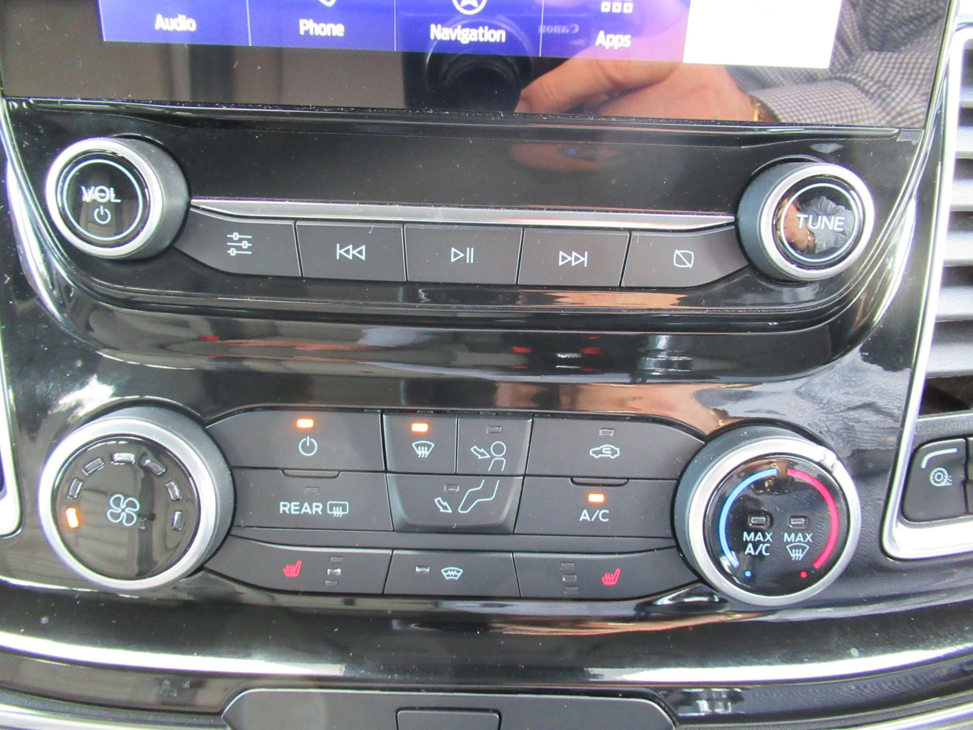 FORD TOURNEO CUSTOM 2.0 Tourneo Custom 320 Titanium EcoBlue 4dr #22