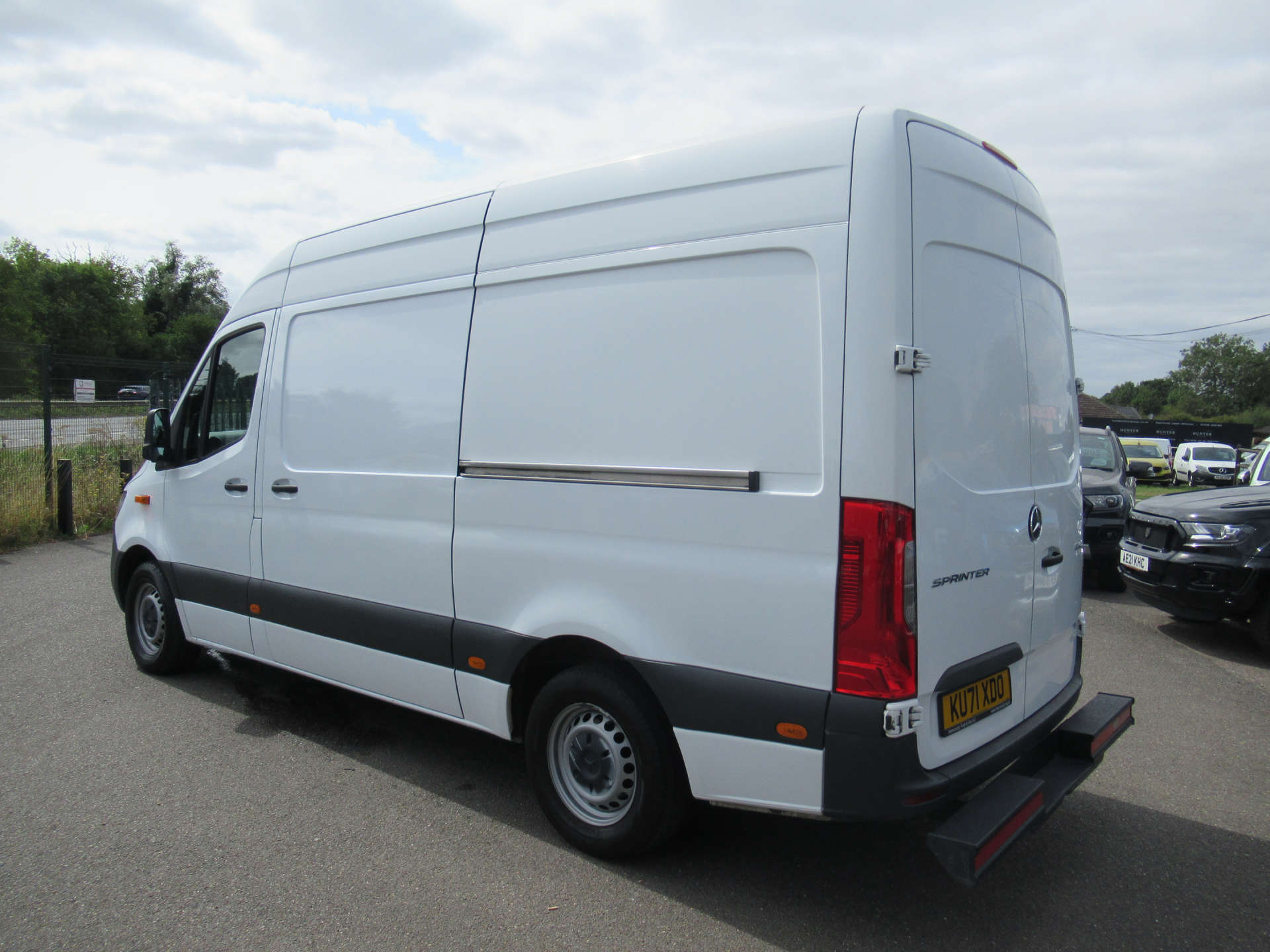 MERCEDES-BENZ sprinter 315 mwb fridge freezer with overnight standby #7