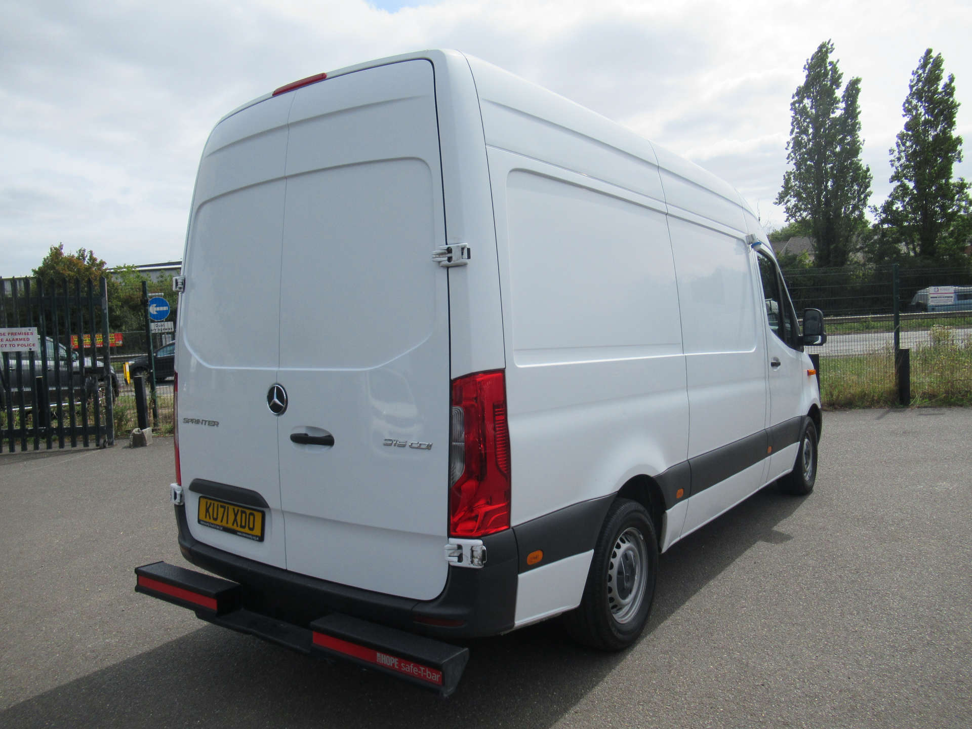 MERCEDES-BENZ sprinter 315 mwb fridge freezer with overnight standby #15