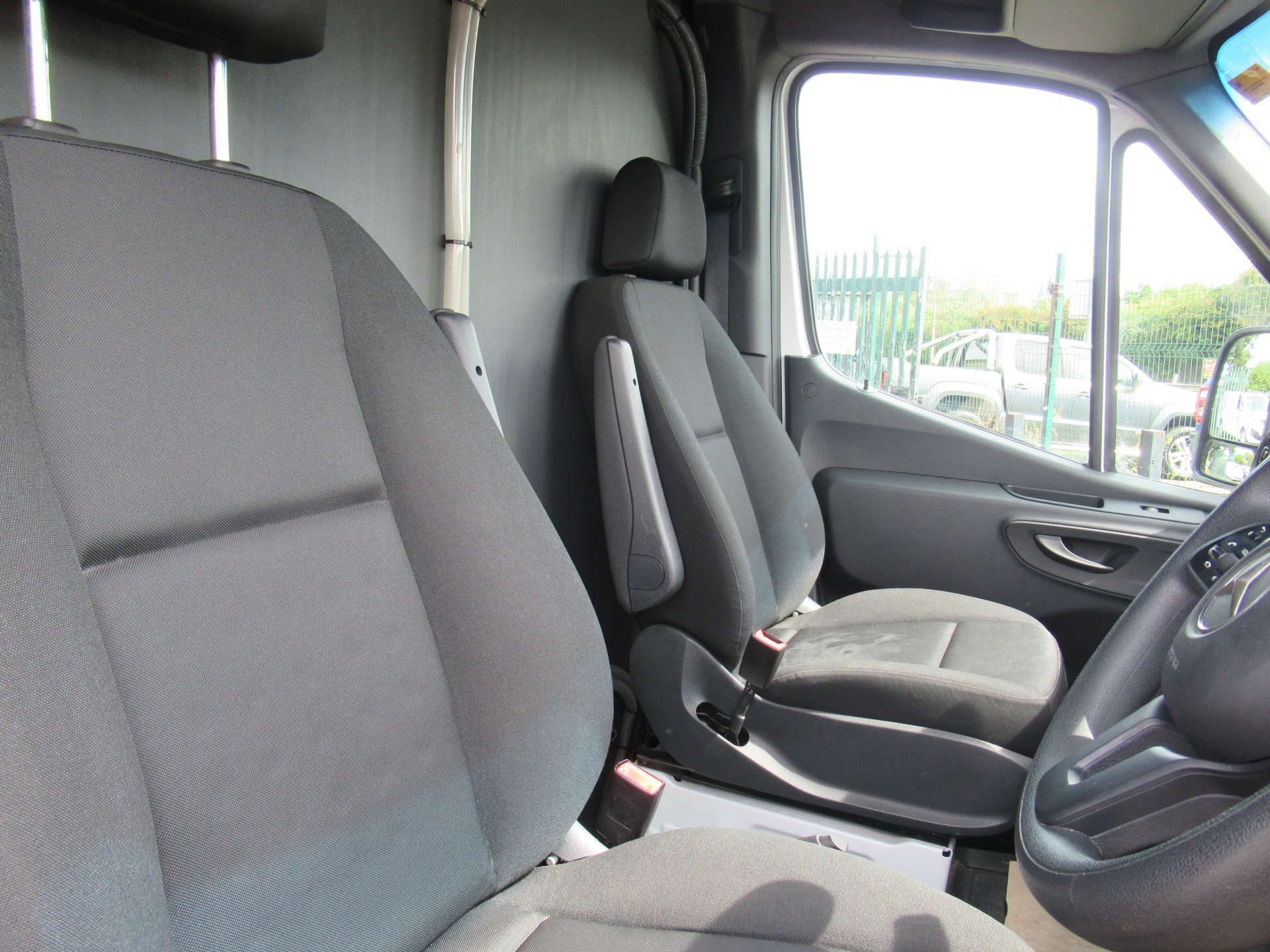 MERCEDES-BENZ sprinter 315 mwb fridge freezer with overnight standby #19