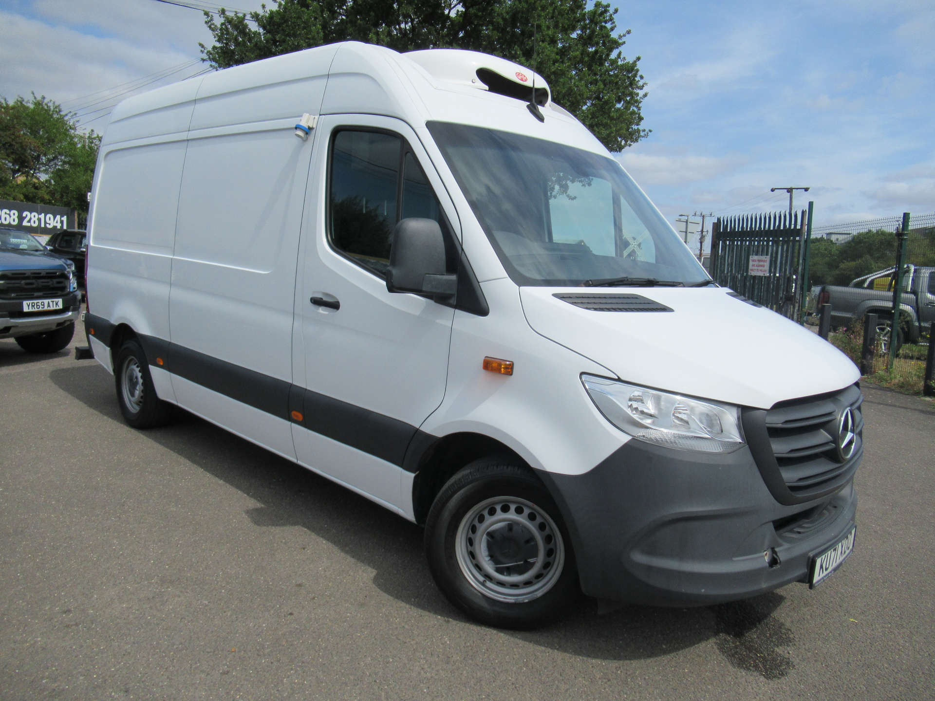 MERCEDES-BENZ sprinter 315 mwb fridge freezer with overnight standby #31