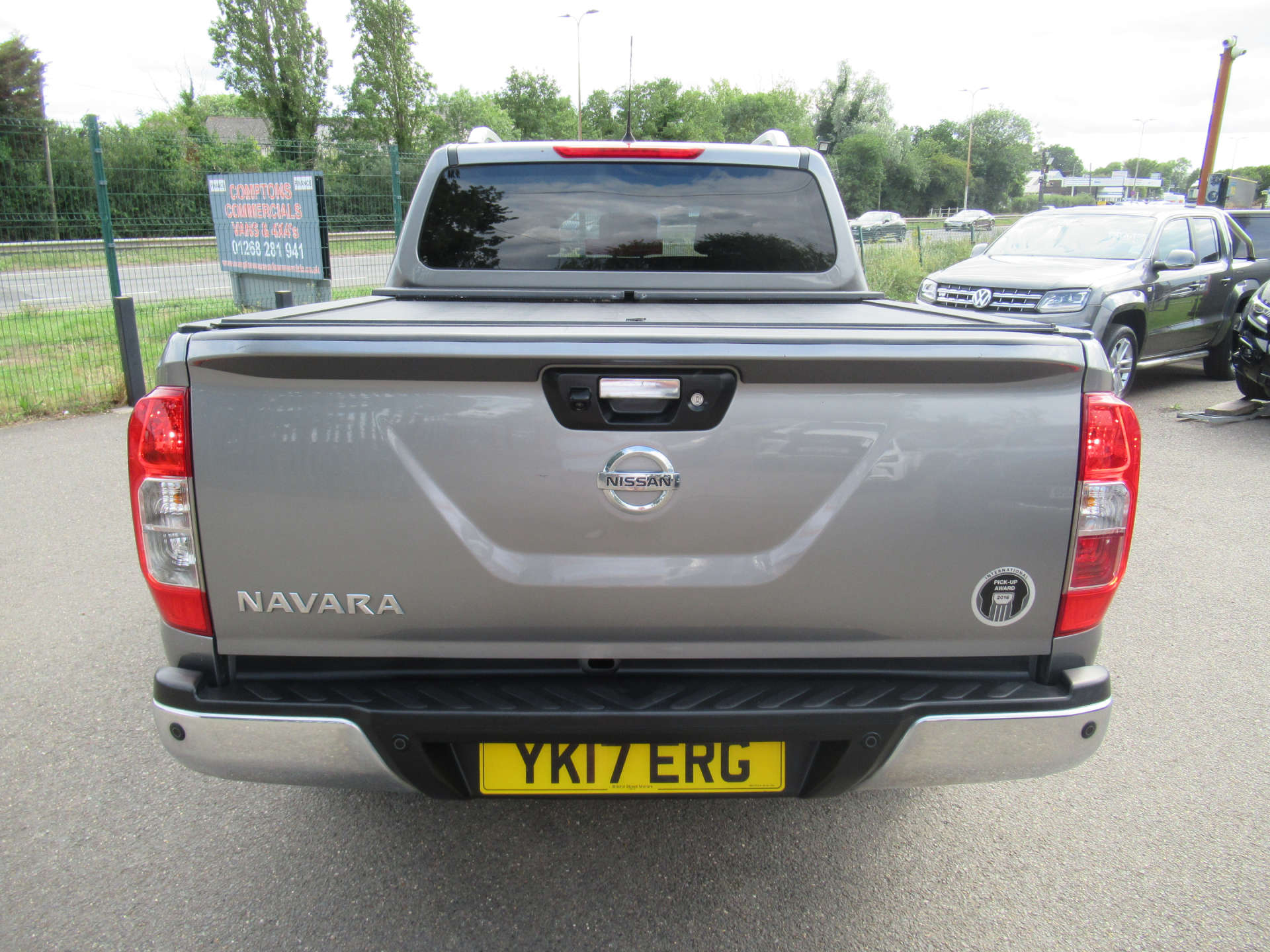 NISSAN NAVARA 2.3 Navara Tekna dCi Auto 4WD 5dr #10