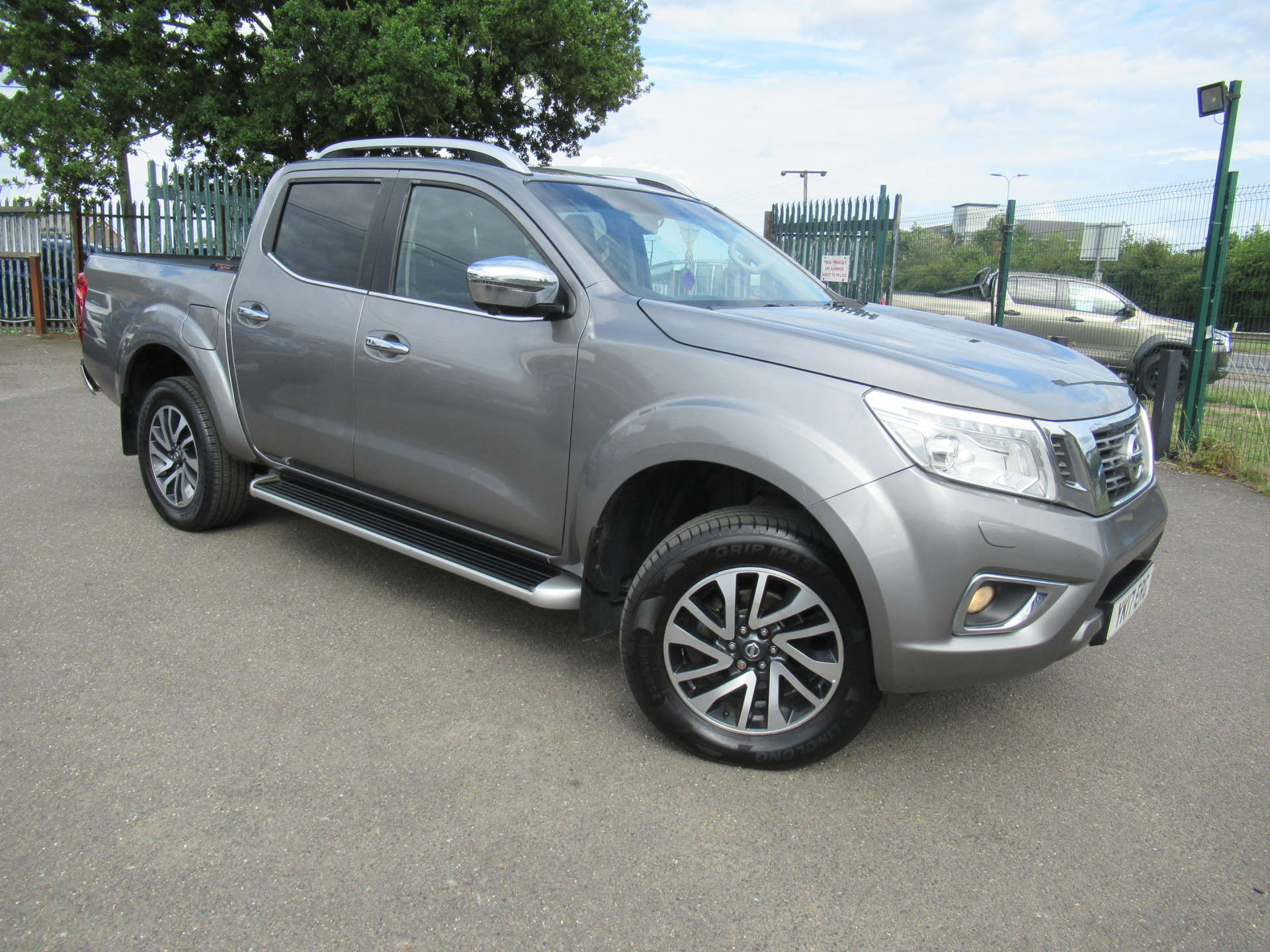 NISSAN NAVARA 2.3 Navara Tekna dCi Auto 4WD 5dr #30