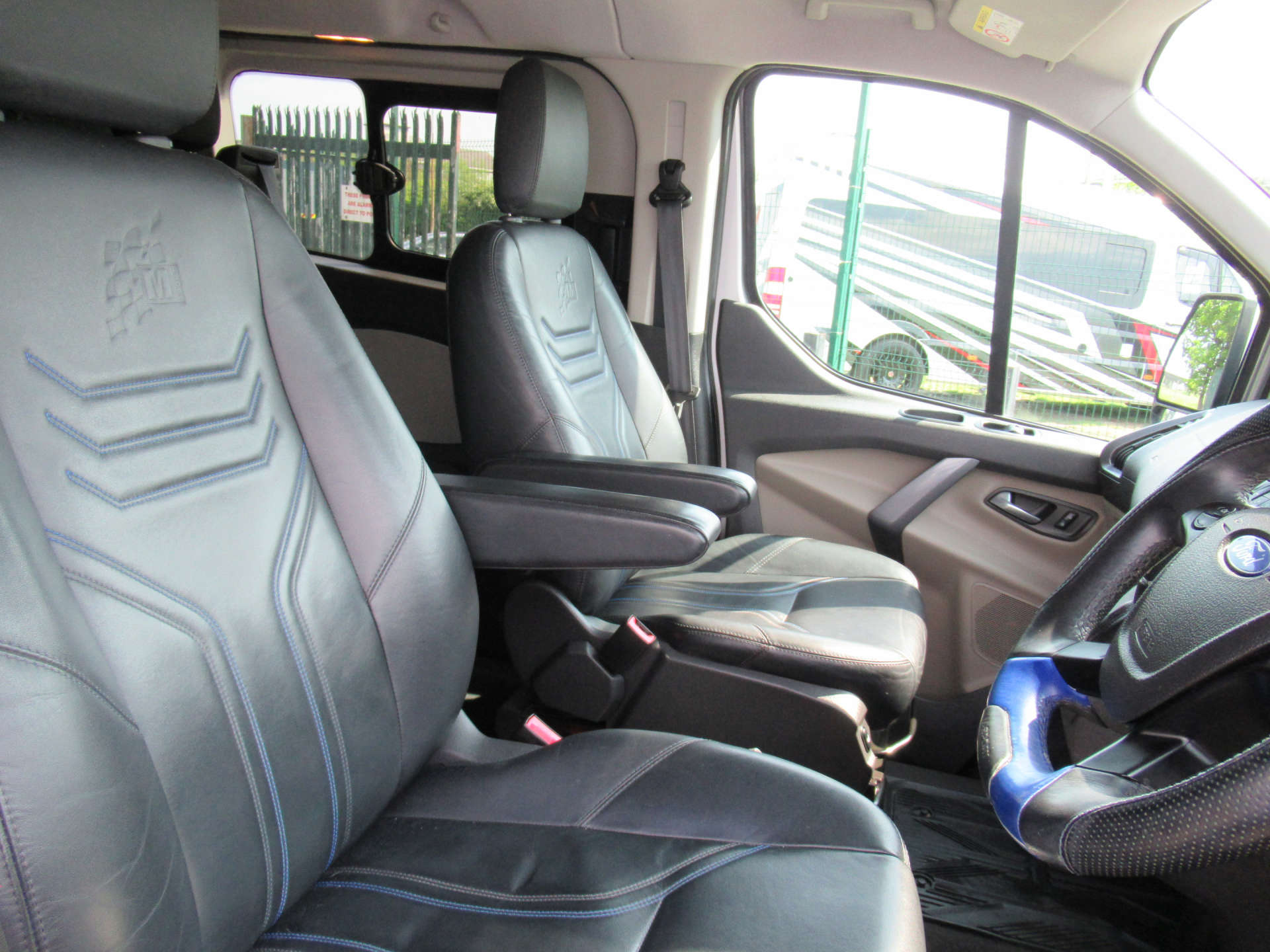 FORD TRANSIT CUSTOM 2.0 Transit Custom 310 Limited Edition Auto #18