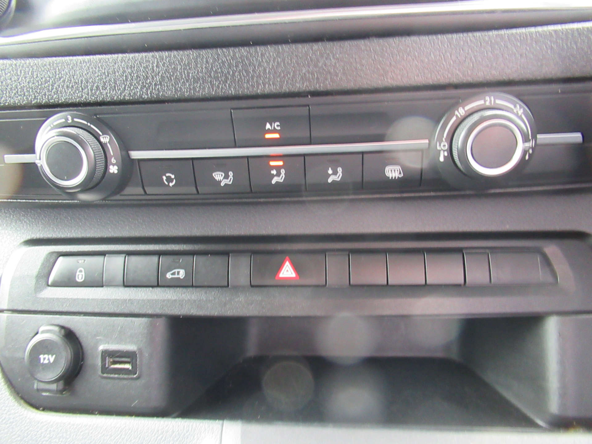 VAUXHALL VIVARO 1.5 Vivaro 2900 Sportive S/S #15