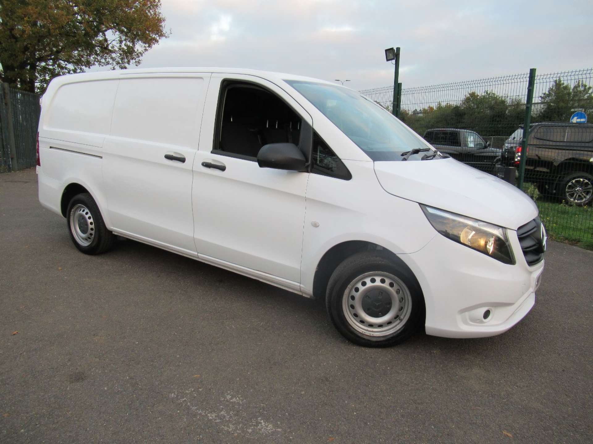 MERCEDES-BENZ VITO 1.7 Vito 110 Progressive CDI #24