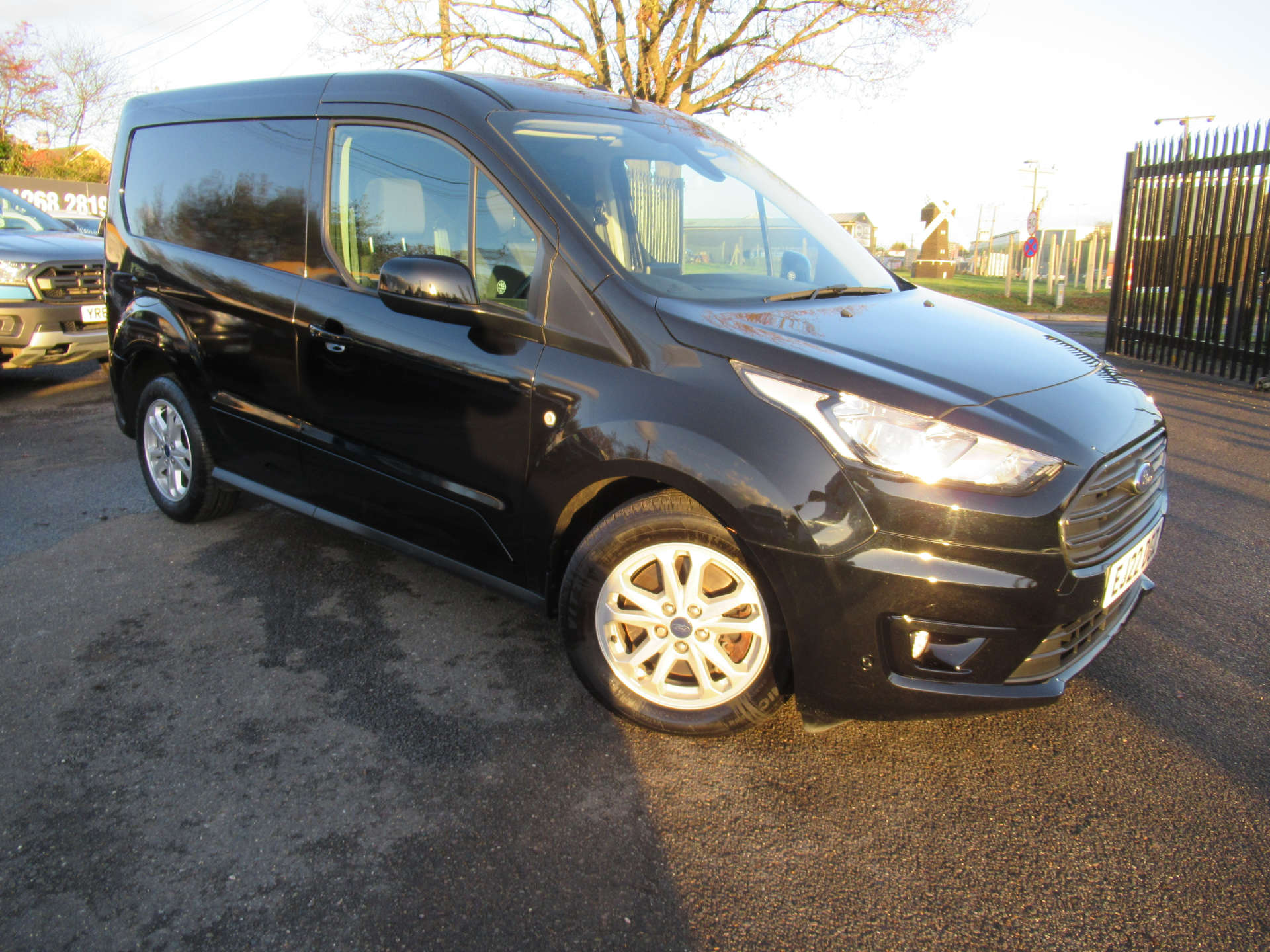 FORD TRANSIT CONNECT 1.5 Transit Connect 240 Ltd EcoBlue A #29