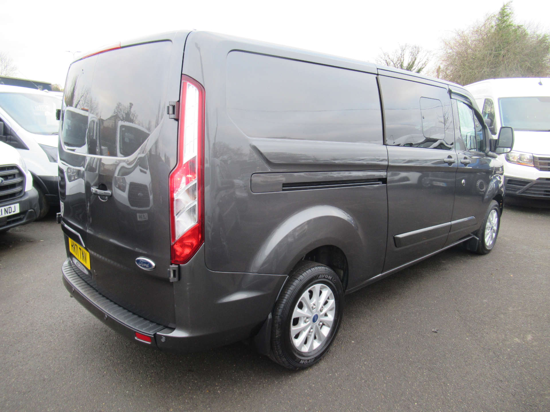 FORD TRANSIT CUSTOM 2.0 320 EcoBlue Limited Crew Van Double Cab 5dr Diesel Auto L2 H1 Euro 6 (170 ps) #10