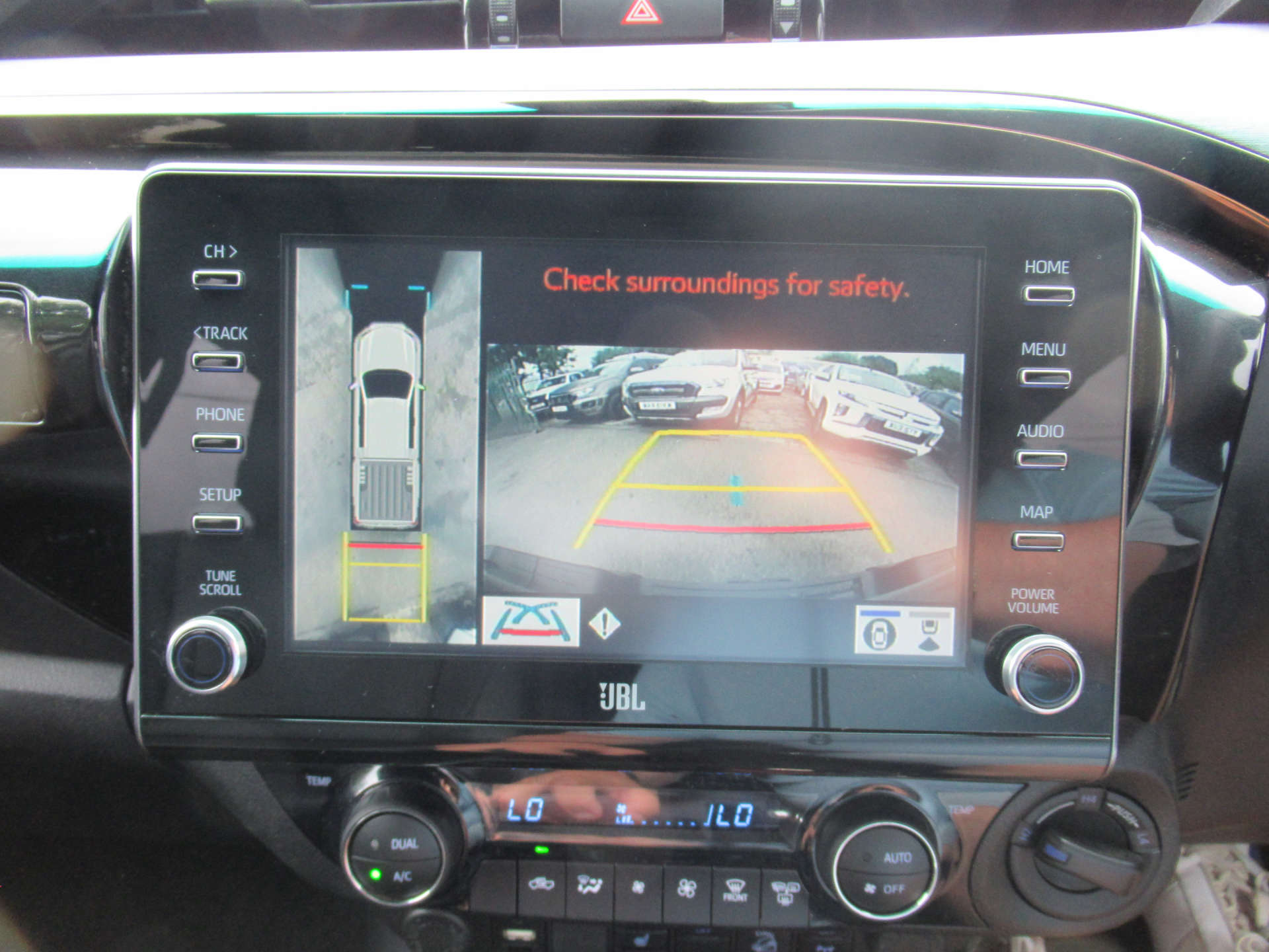 TOYOTA HILUX 2.8 HI-Luxury Invincible X D-4D 4WD Double Cab Auto 4WD 5dr #16