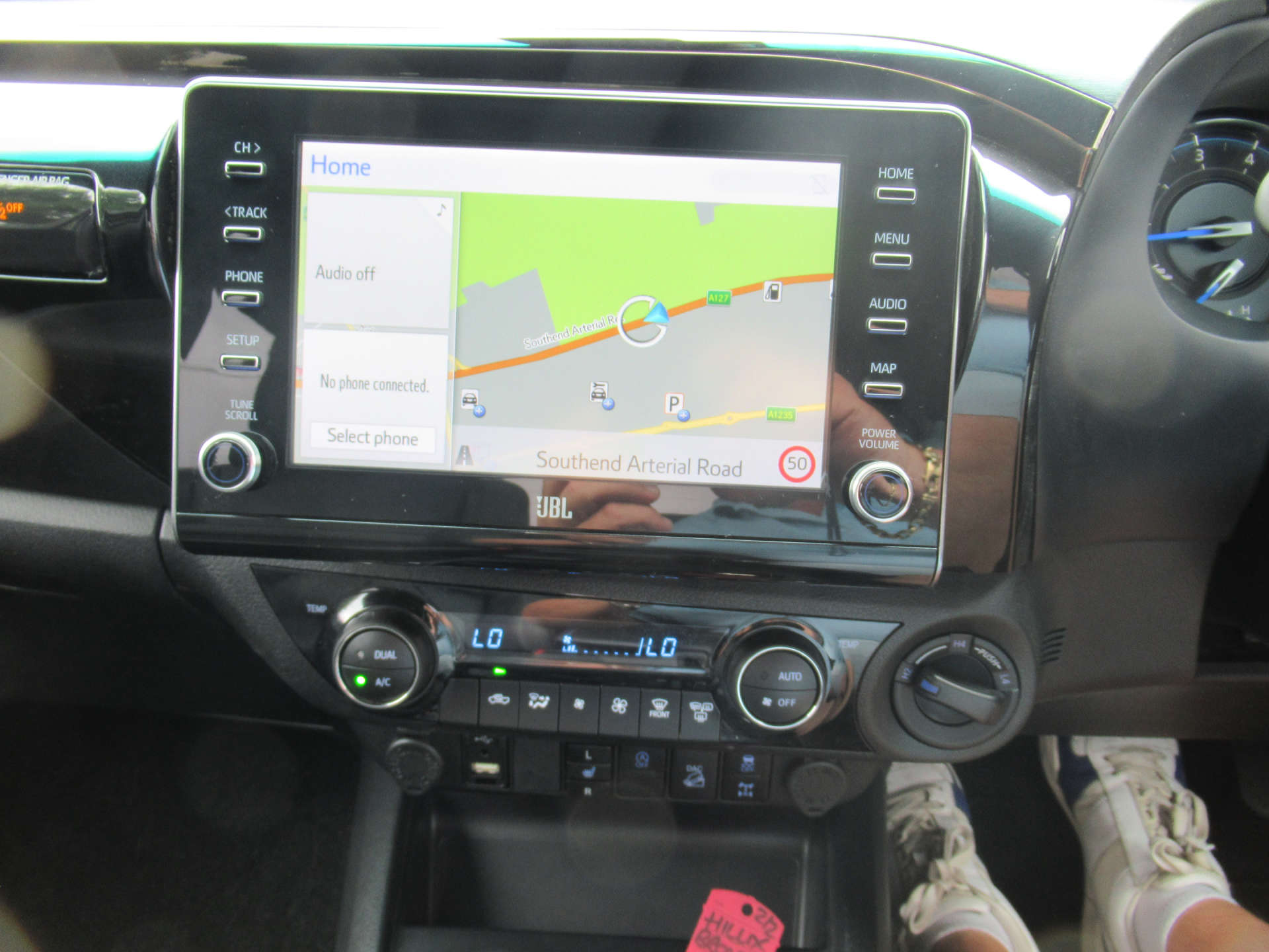 TOYOTA HILUX 2.8 HI-Luxury Invincible X D-4D 4WD Double Cab Auto 4WD 5dr #17