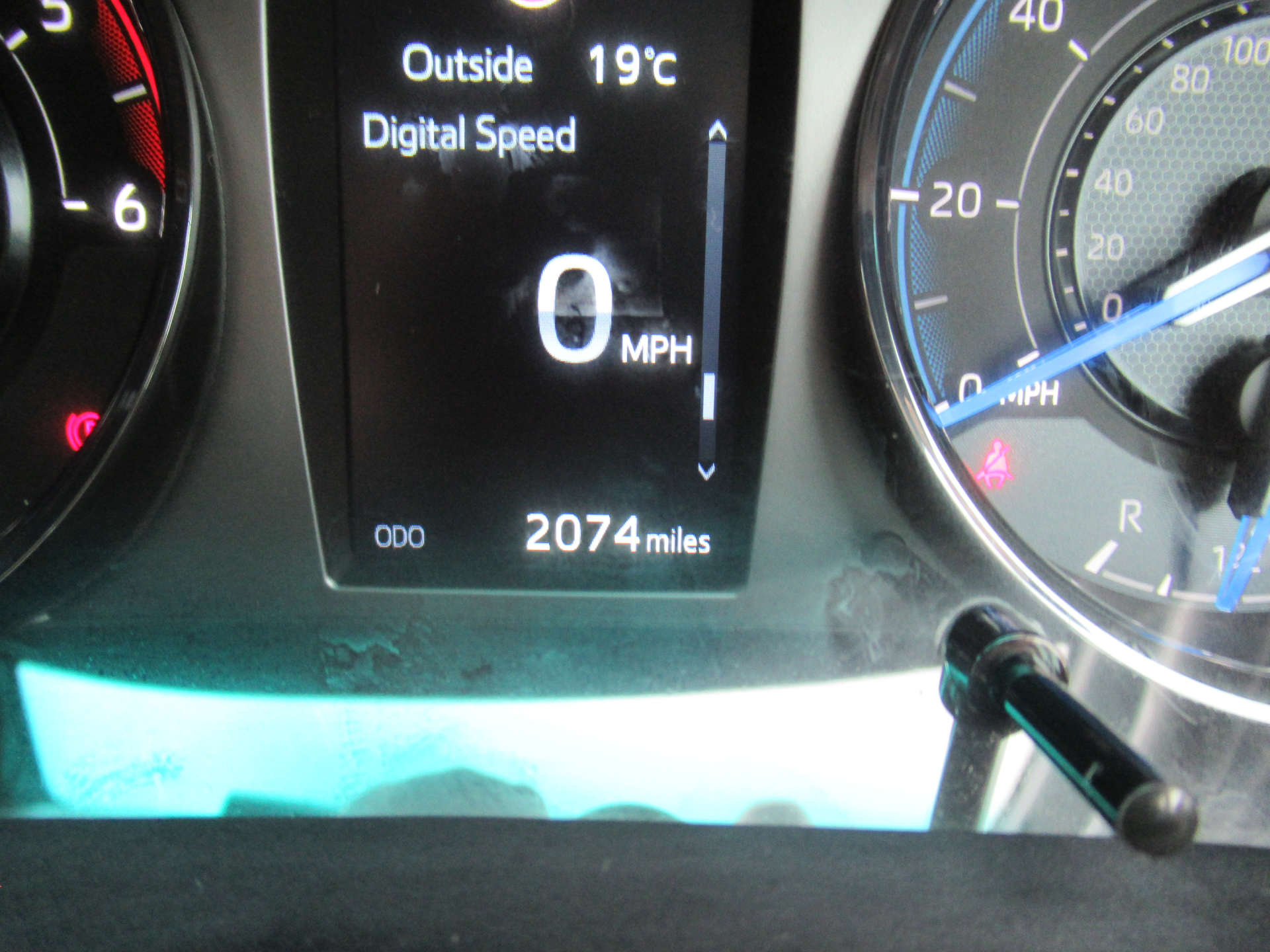 TOYOTA HILUX 2.8 HI-Luxury Invincible X D-4D 4WD Double Cab Auto 4WD 5dr #20