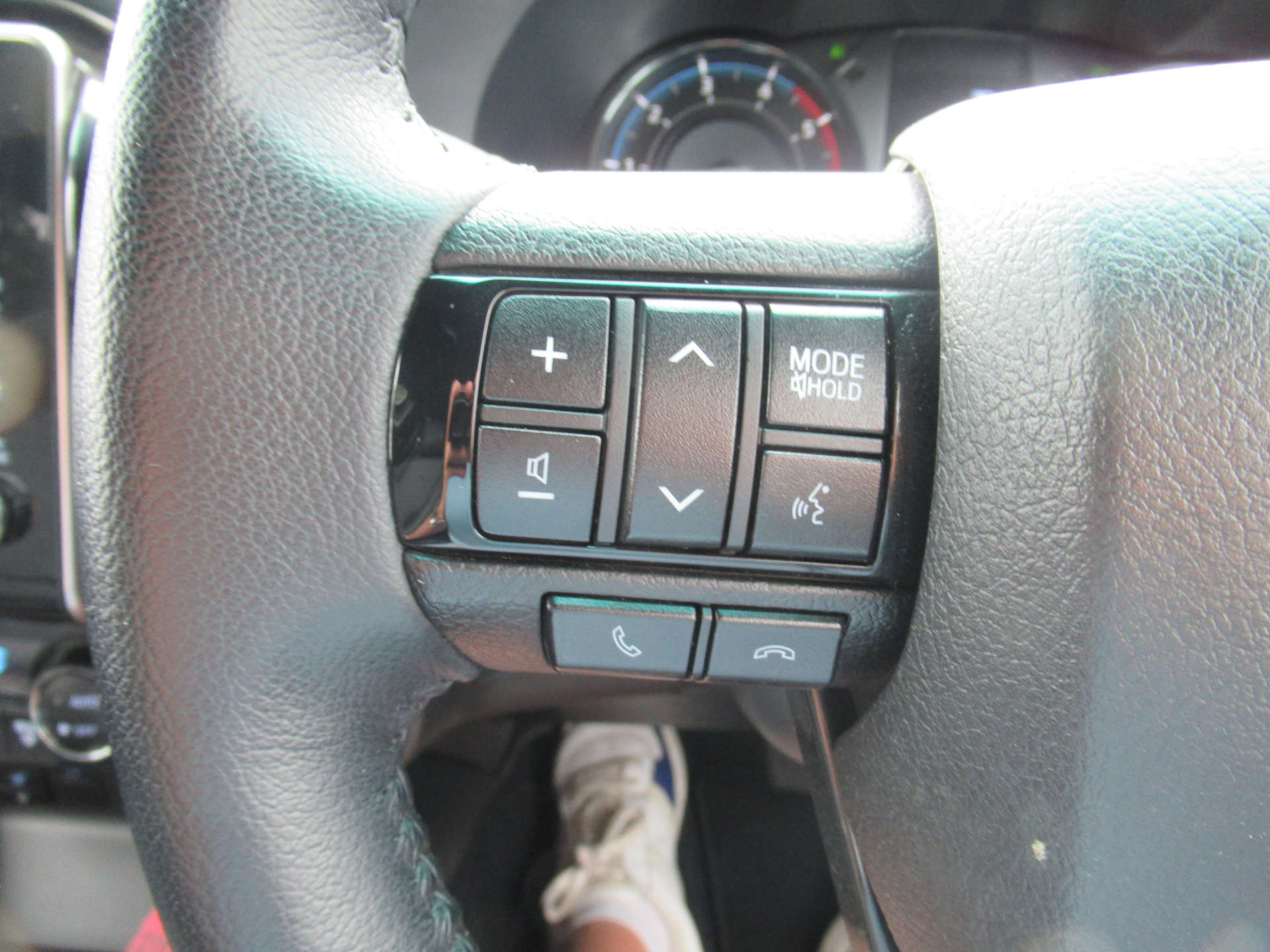 TOYOTA HILUX 2.8 HI-Luxury Invincible X D-4D 4WD Double Cab Auto 4WD 5dr #21