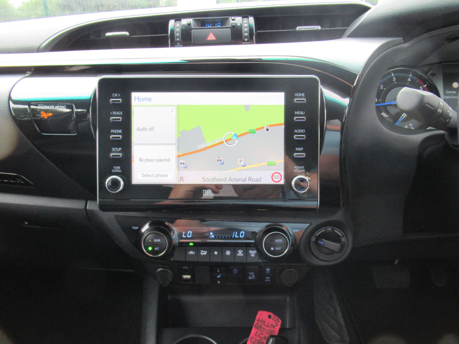 TOYOTA HILUX 2.8 HI-Luxury Invincible X D-4D 4WD Double Cab Auto 4WD 5dr #26