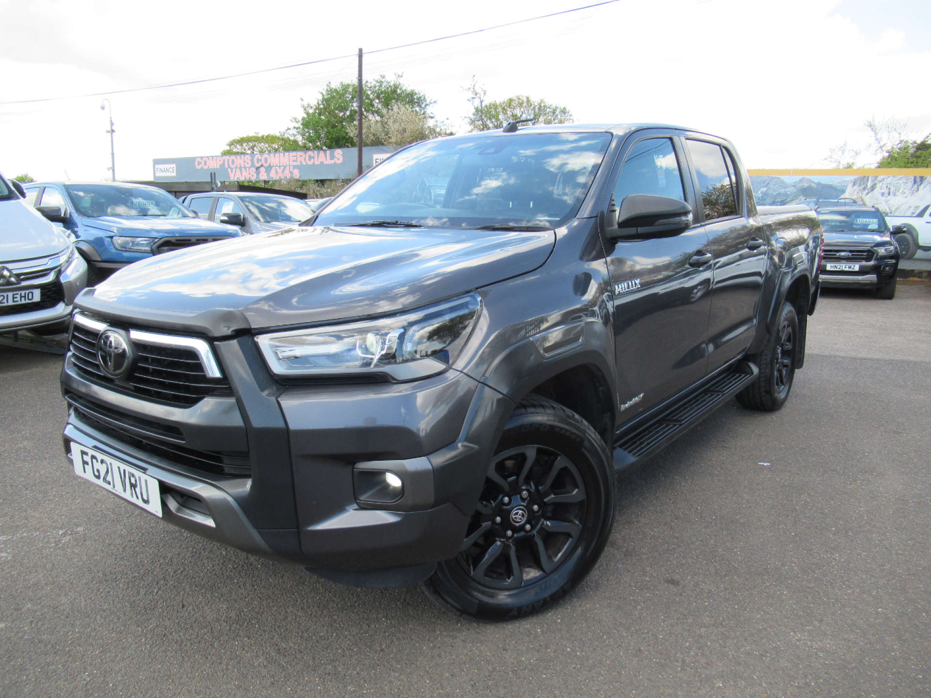 TOYOTA HILUX 2.8 HI-Luxury Invincible X D-4D 4WD Double Cab Auto 4WD 5dr #0