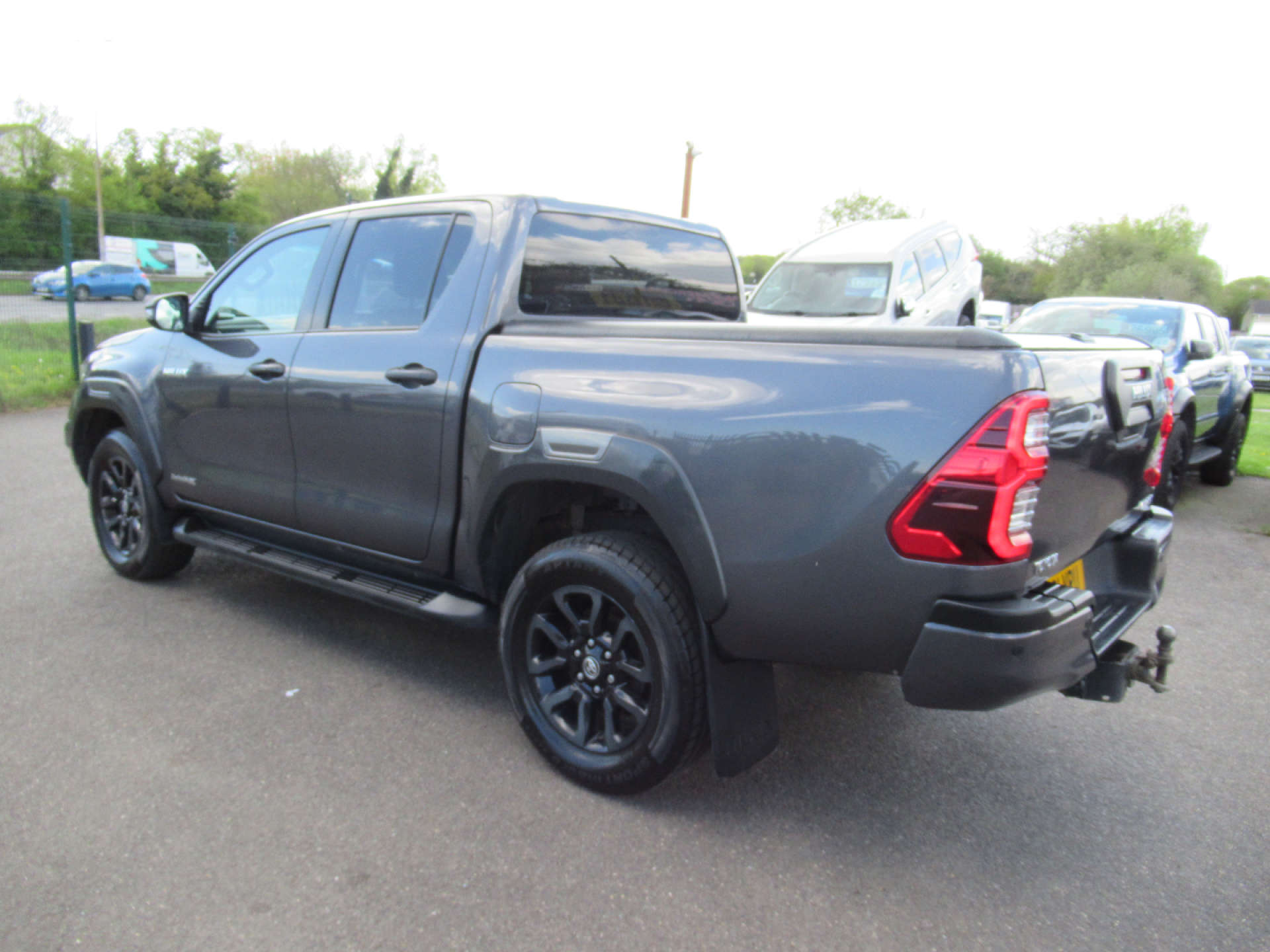 TOYOTA HILUX 2.8 HI-Luxury Invincible X D-4D 4WD Double Cab Auto 4WD 5dr #7